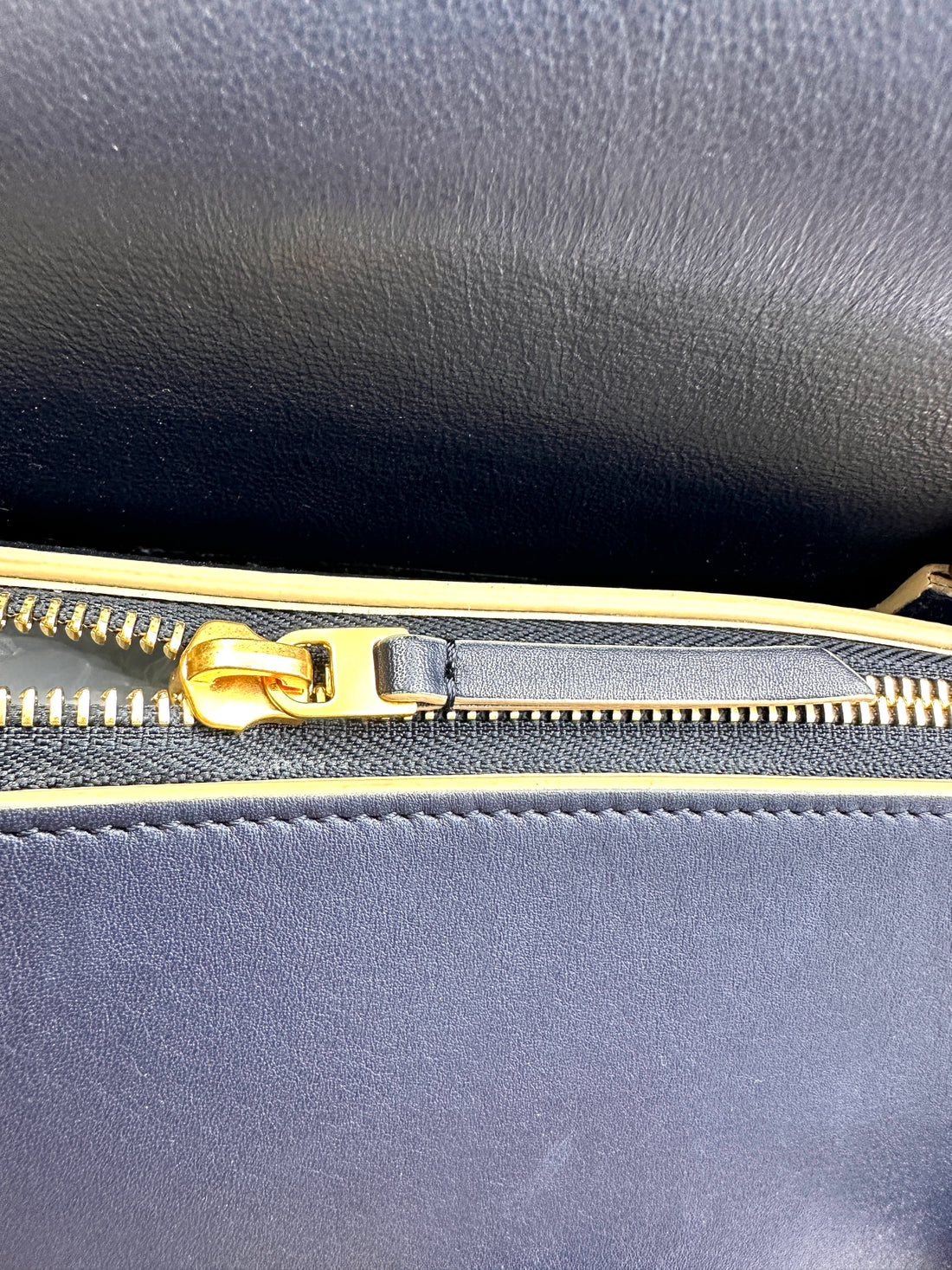 Celine Black Leather Belt Handle Bag CE167