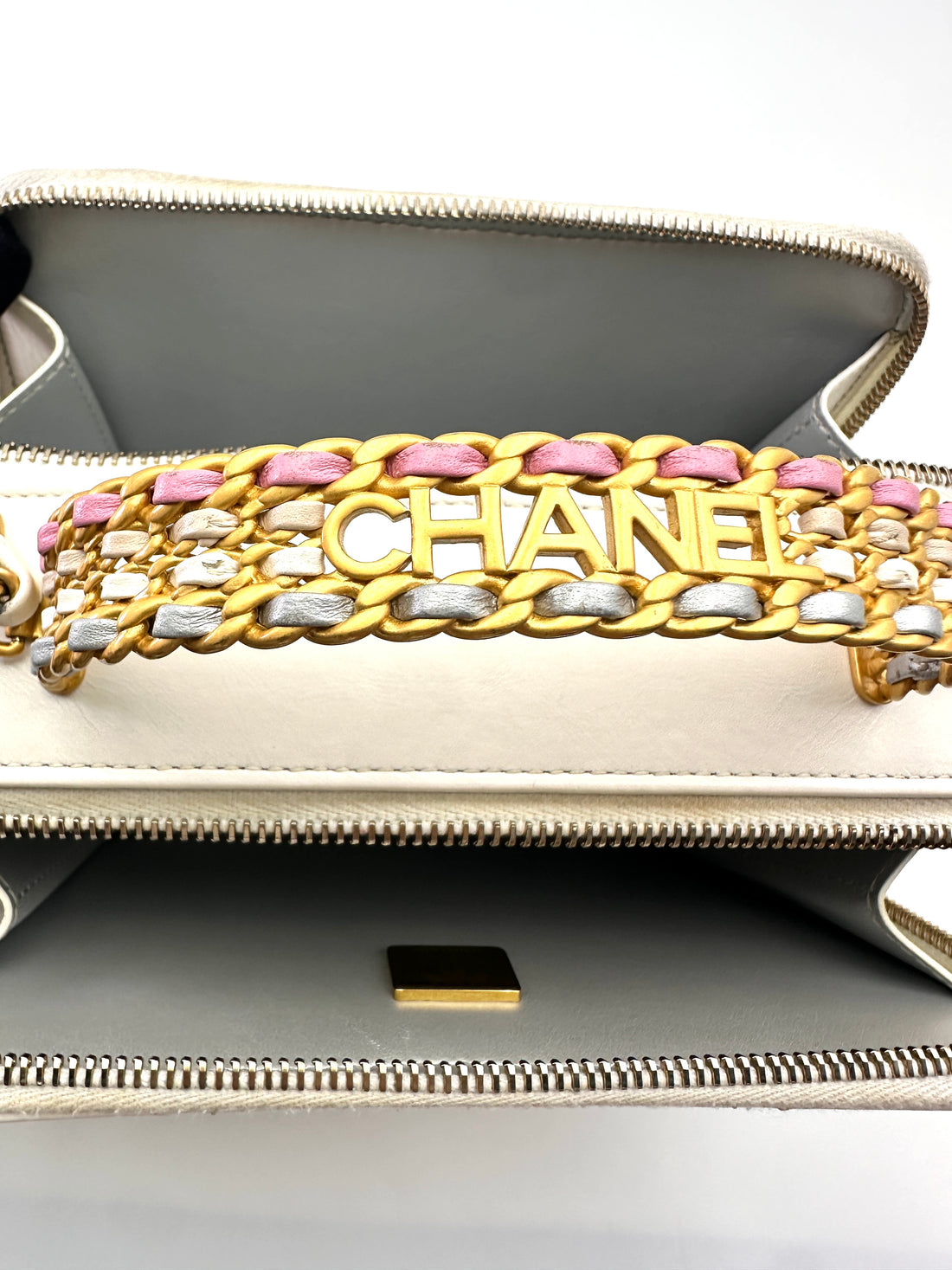 Chanel 23P White Quilted Leather Rainbow Handle Bag(U9***GH) CC2071