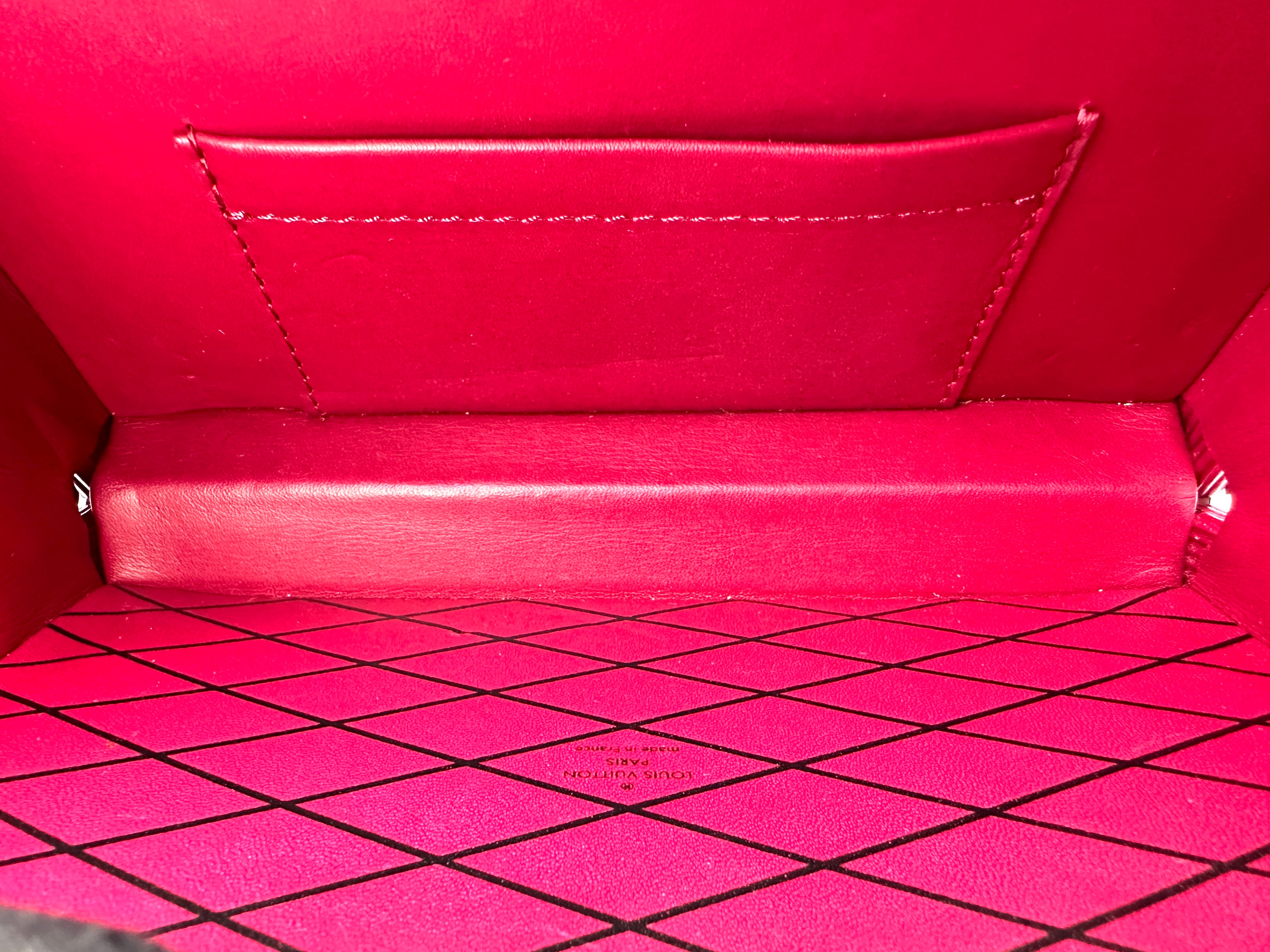 Louis Vuitton Petite Malle Pink Epi Leather Shoulder Bag LV2904