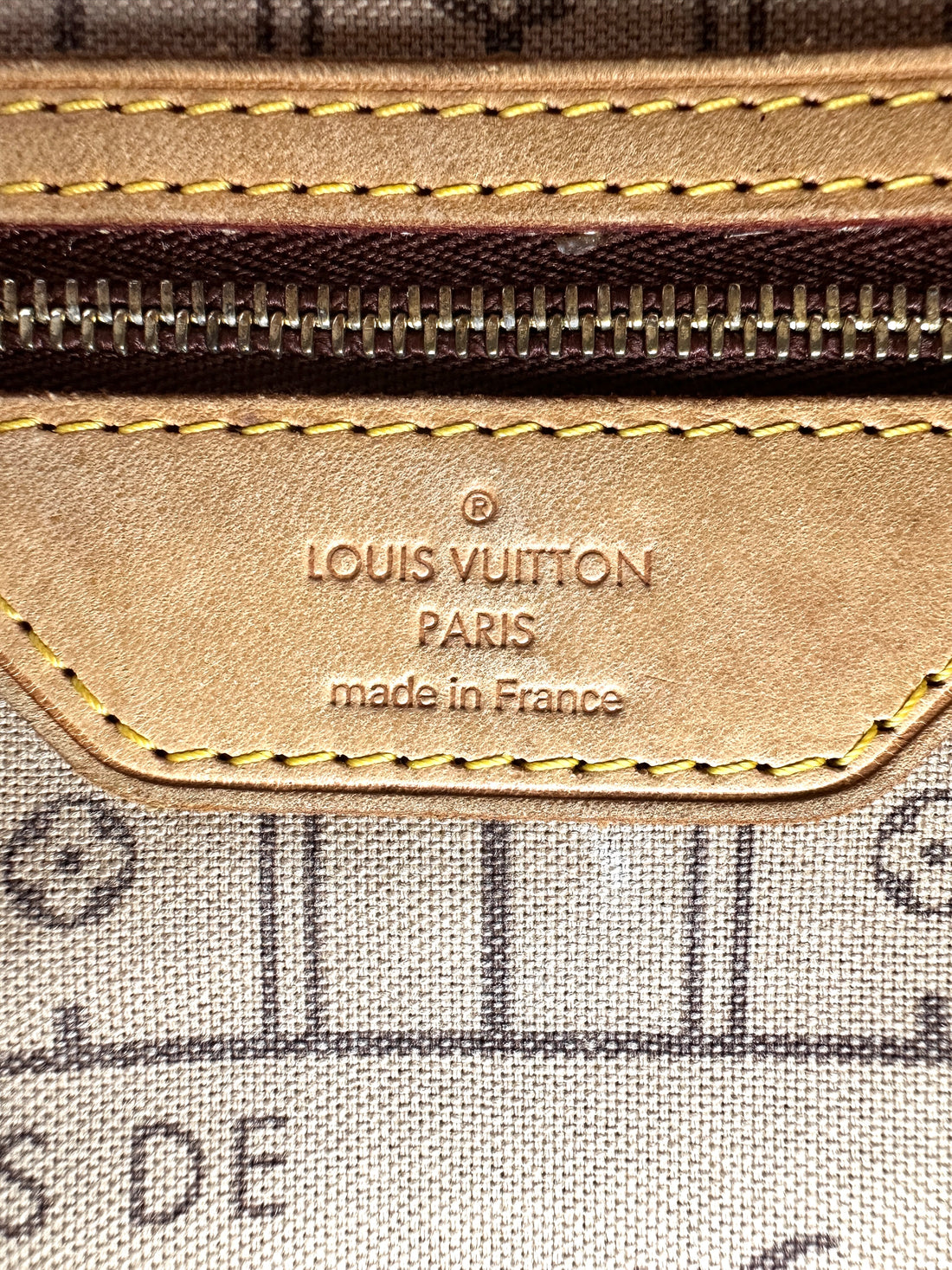 Louis Vuitton Neverfull MM Monogram Canvas Handle Bag LV2905