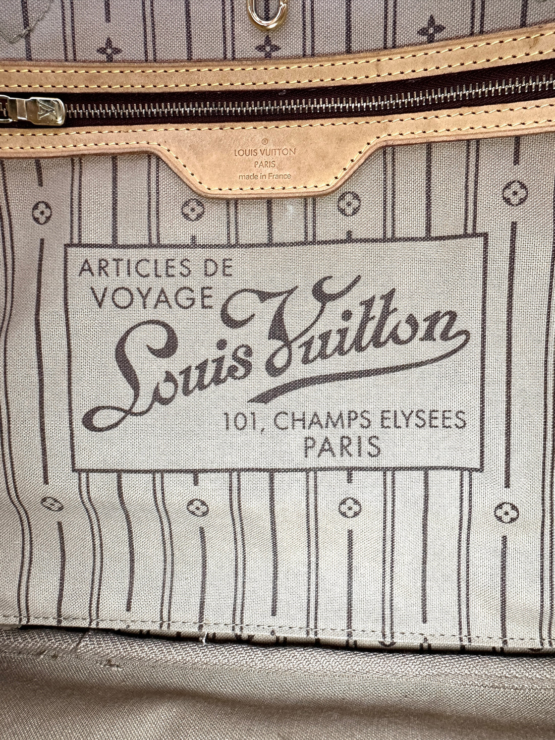 Louis Vuitton Neverfull MM Monogram Canvas Handle Bag LV2905
