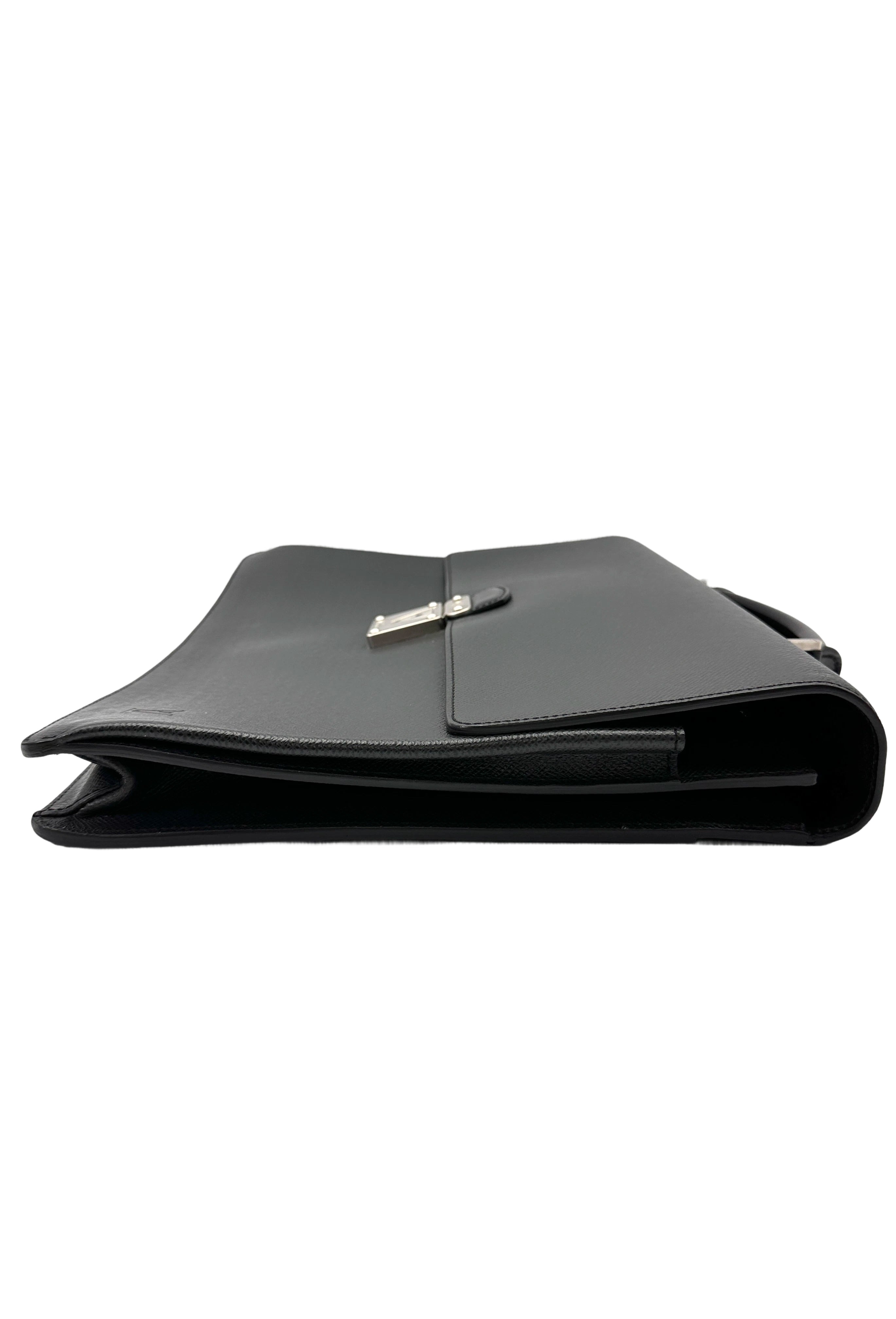 Louis Vuitton Taiga Leather Business Bag LV2902