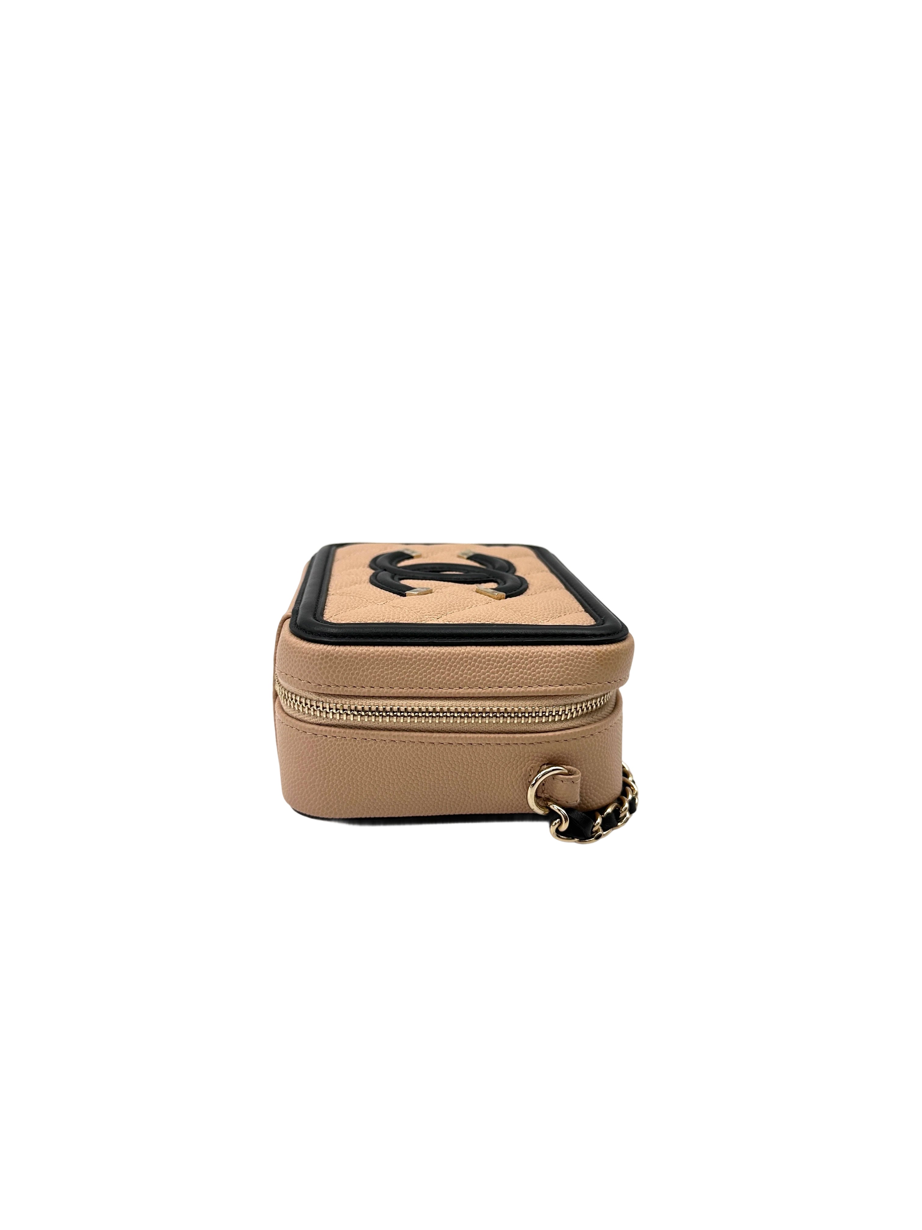 Chanel CC Filigree Beige/Black Quilted Leather Mini Vanity Case(29***96) CC2074