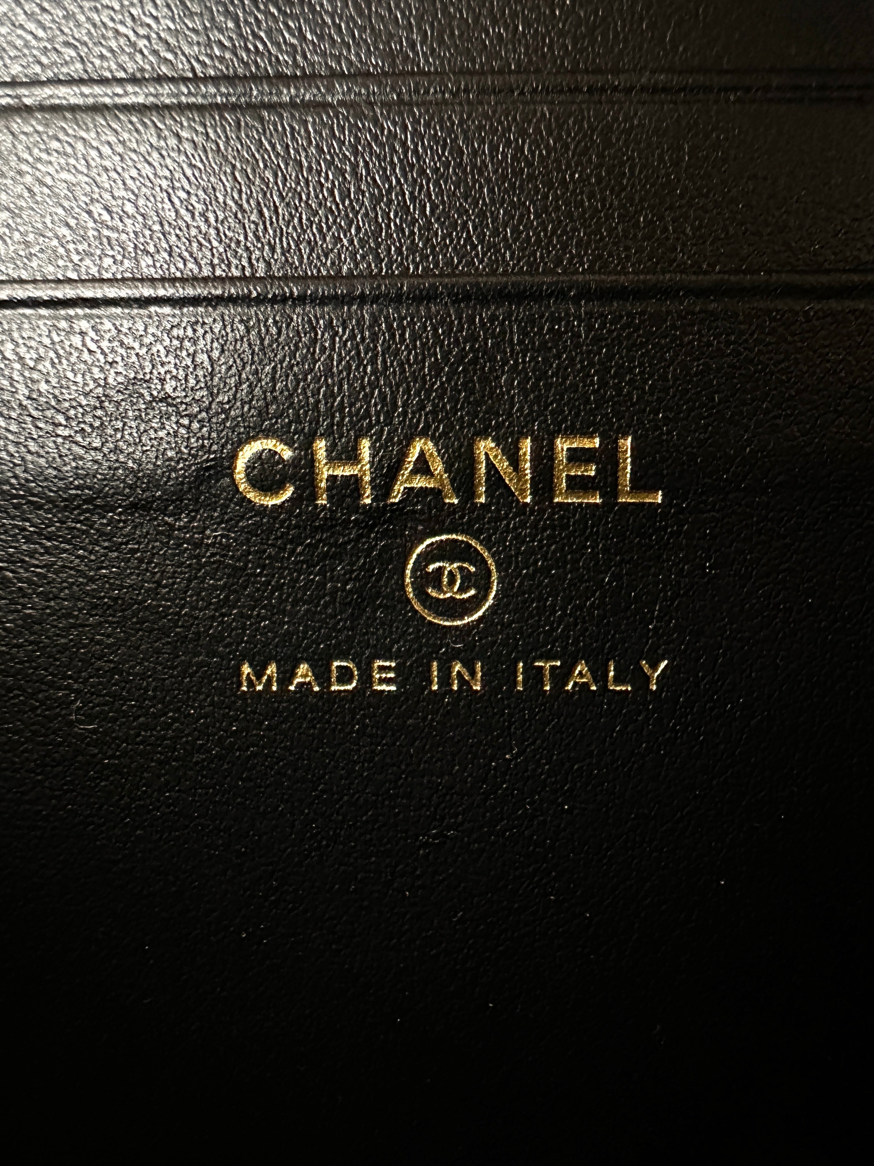 Chanel CC Filigree Beige/Black Quilted Leather Mini Vanity Case(29***96) CC2074