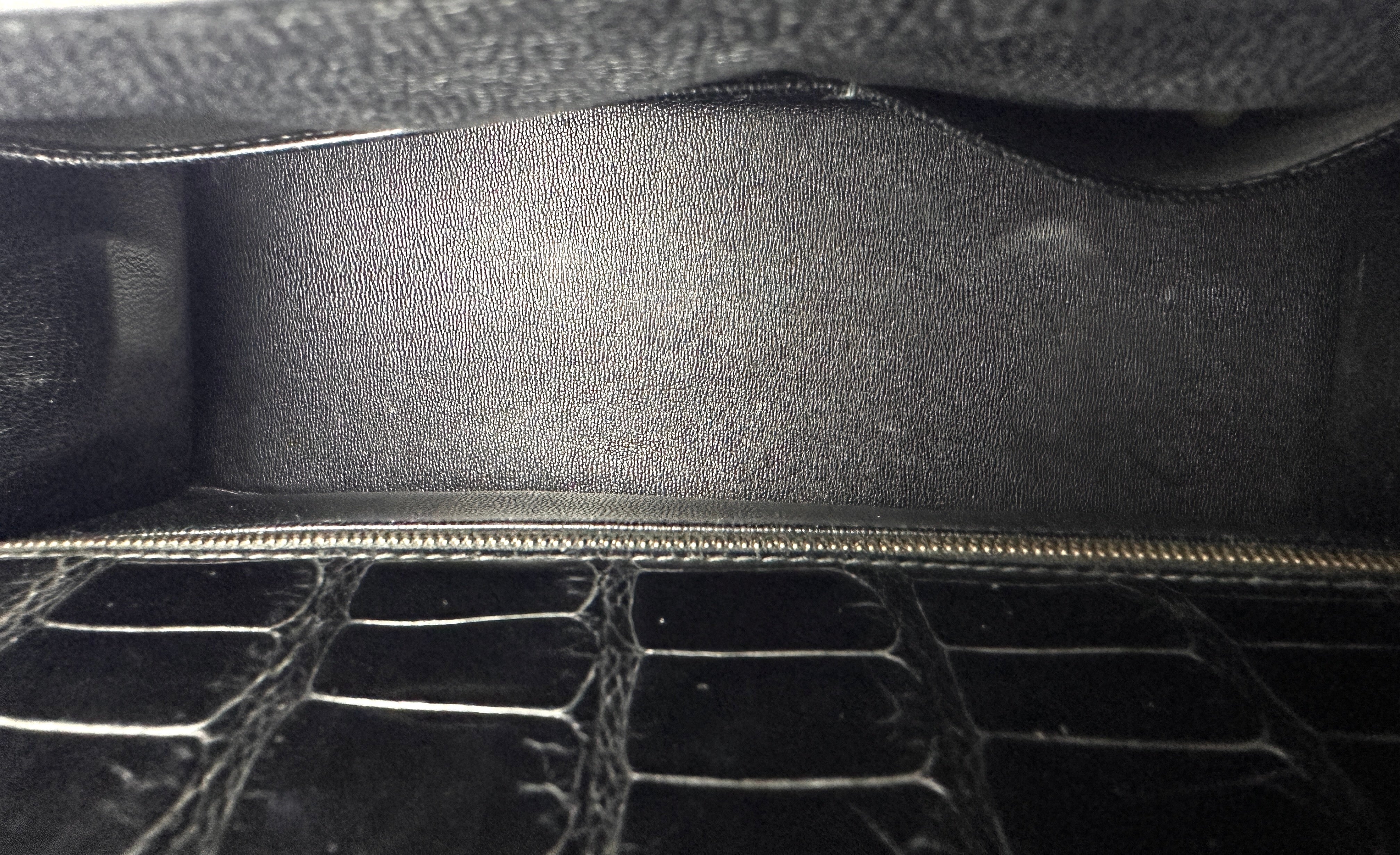 Hermes Kelly32 Black Shiny Crocodile Leather Top Handle Bag With Gold Hardware HR117
