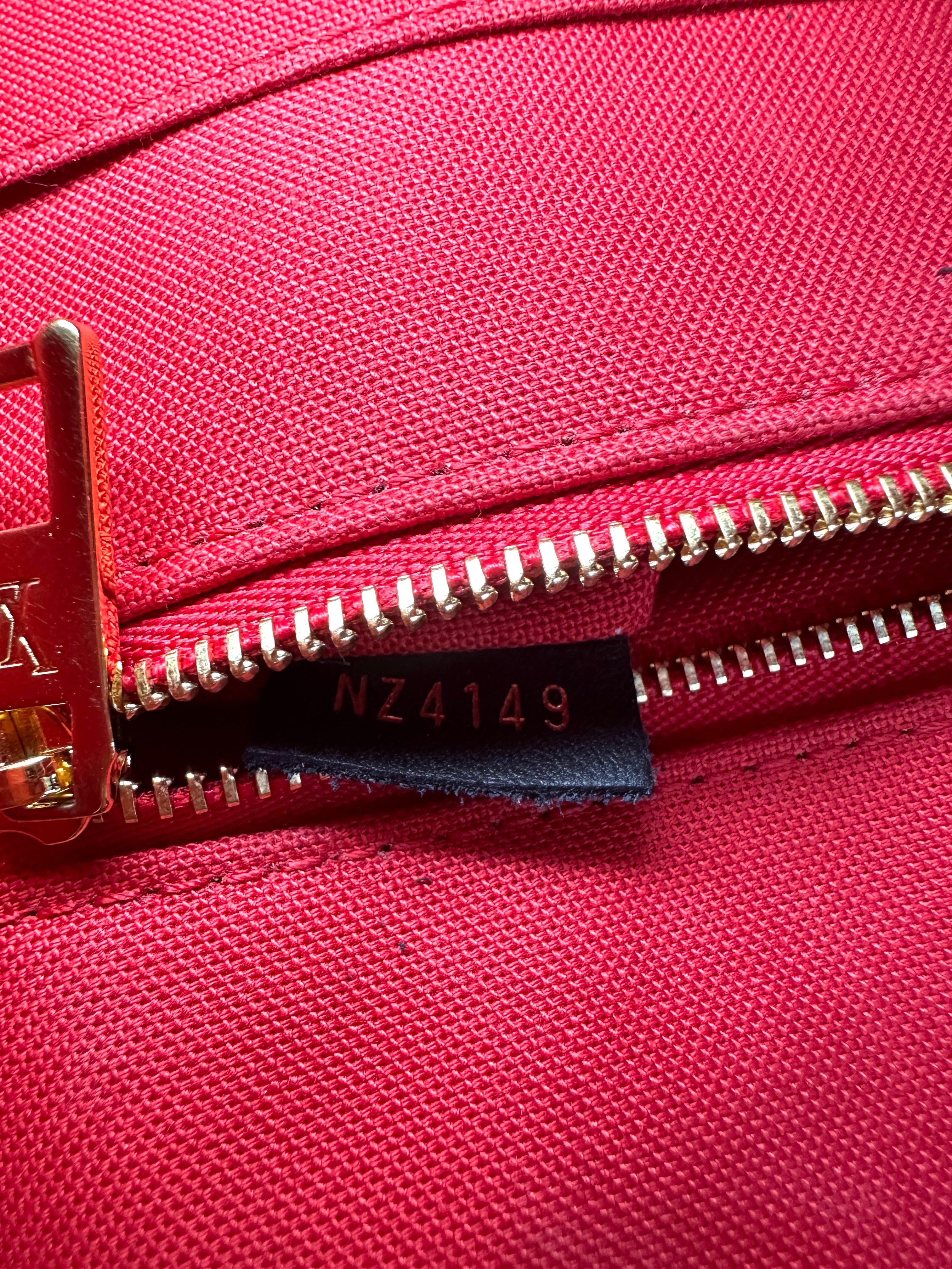 Louis Vuitton Onthego GM Monogram Canvas Handle Bag LV2907
