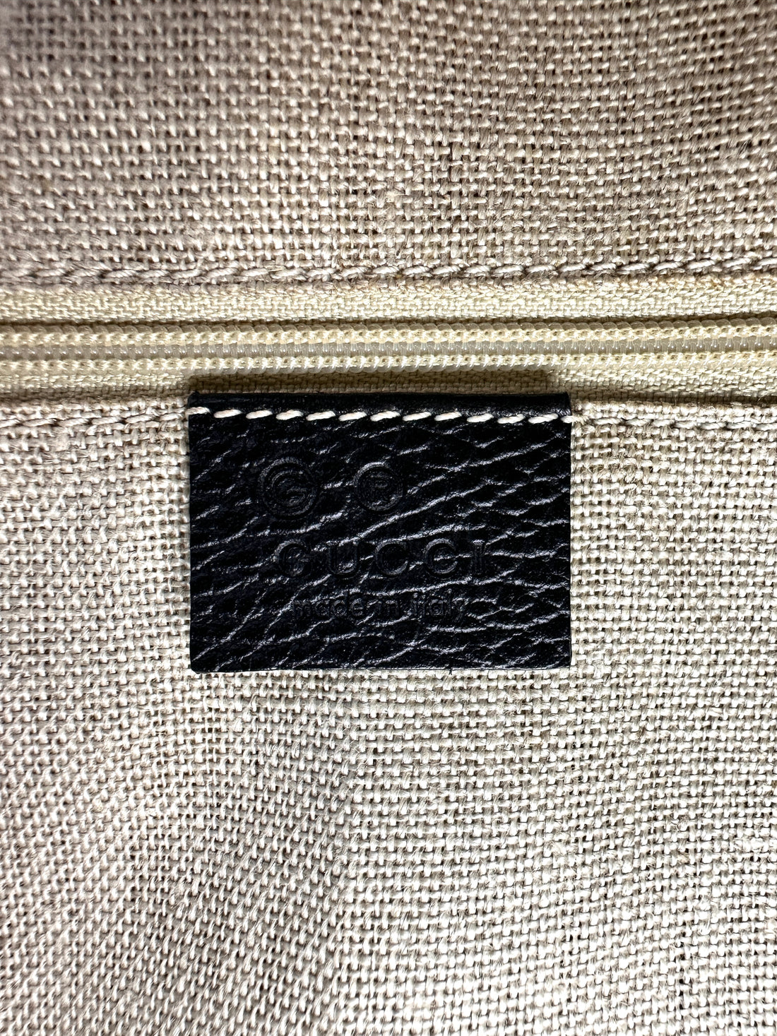 Gucci Interlocking G Black Leather Handle Bag GG1162