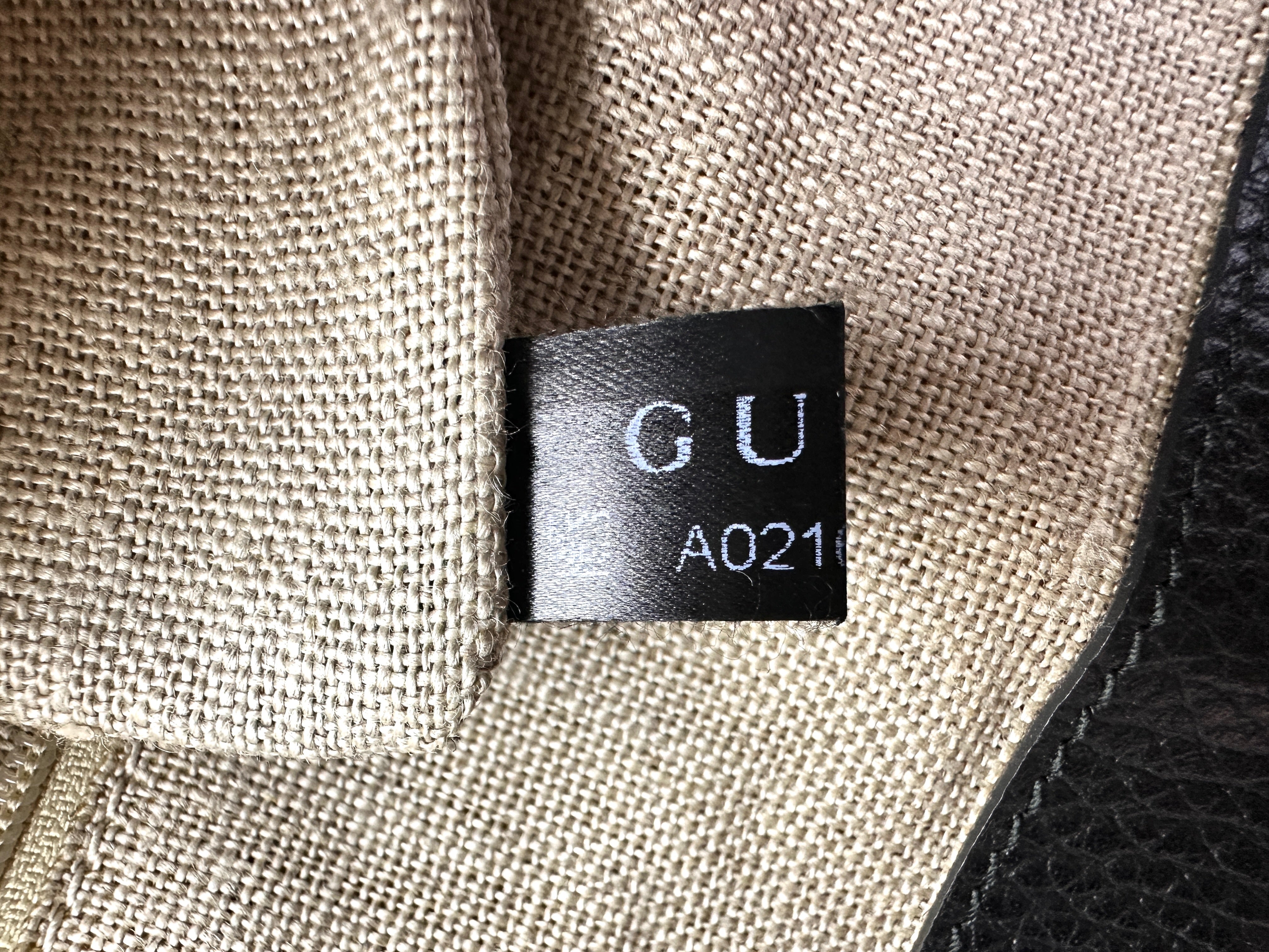 Gucci Interlocking G Black Leather Handle Bag GG1162