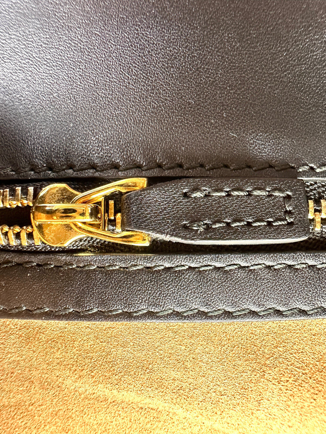 Gucci Sylvie Black Leather Medium Size Shoulder Bag GG1165