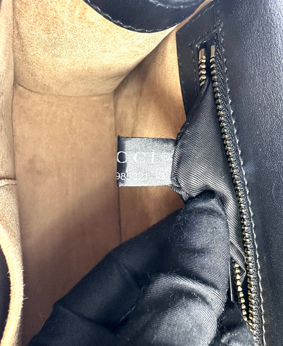 Gucci Sylvie Black Leather Medium Size Shoulder Bag GG1165