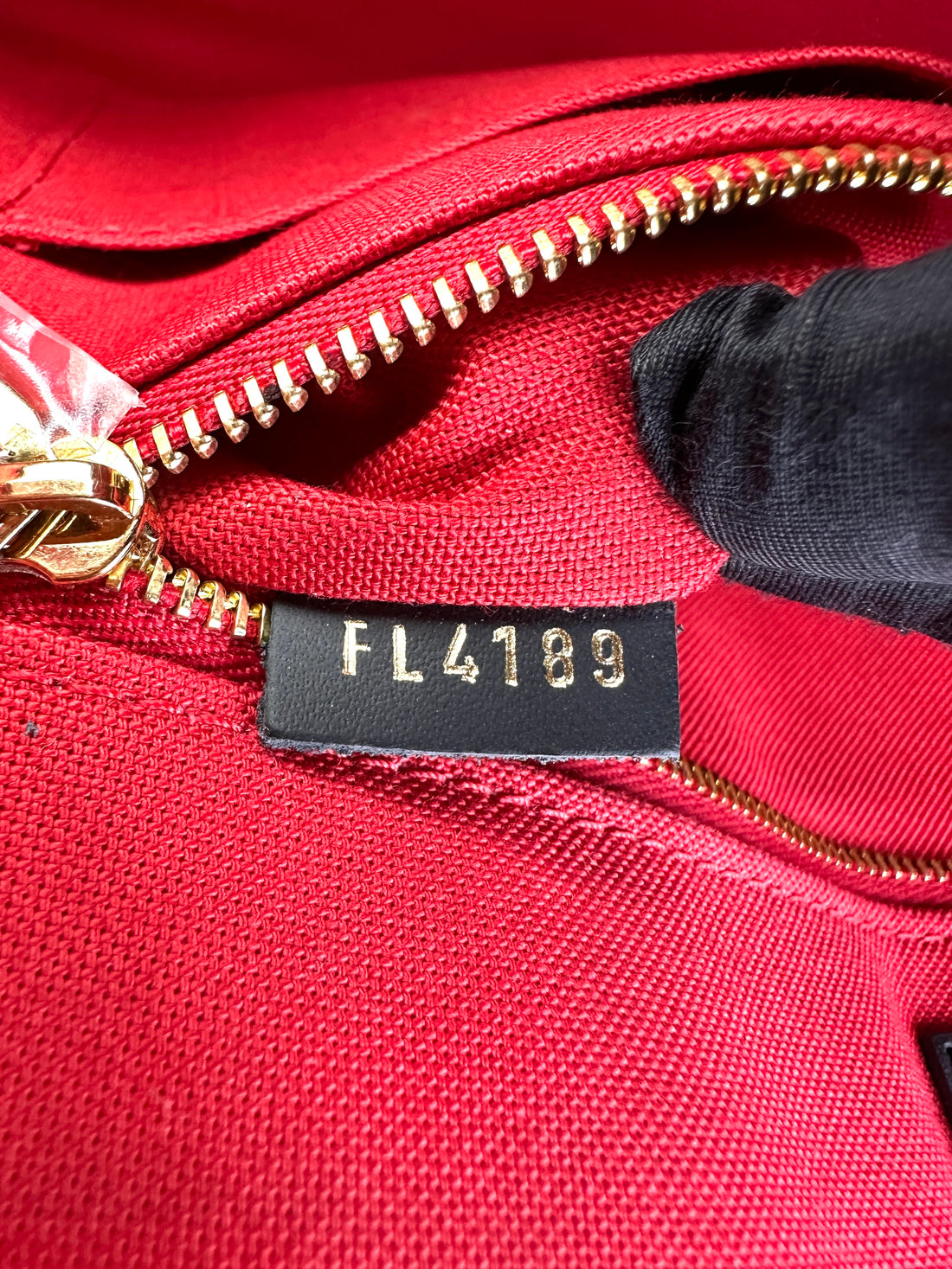 Louis Vuitton Onthego GM Monogram Canvas Handle Bag LV2913
