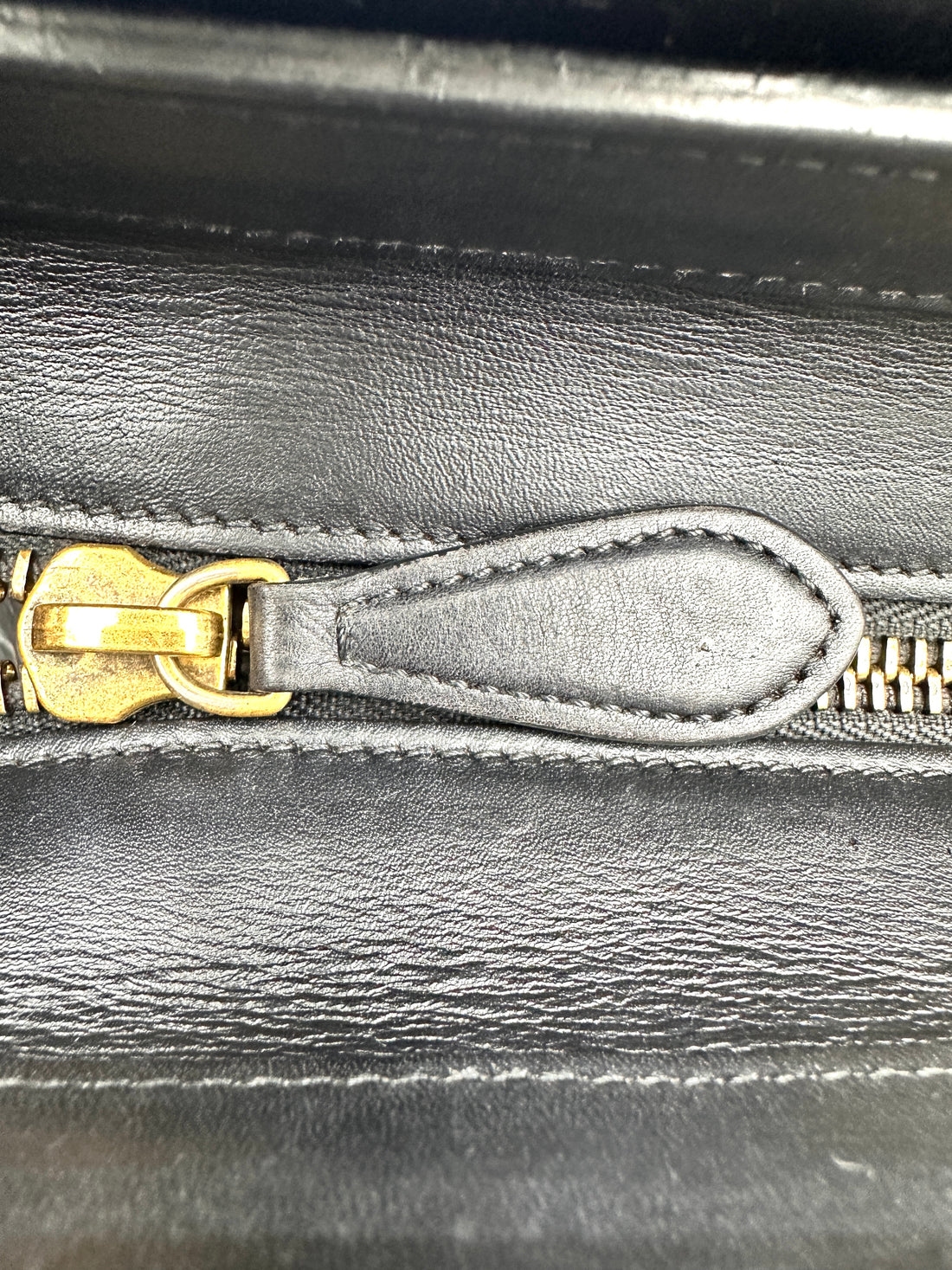 Celine Luggage Black/White Leather Medium Size Handle Bag CE169