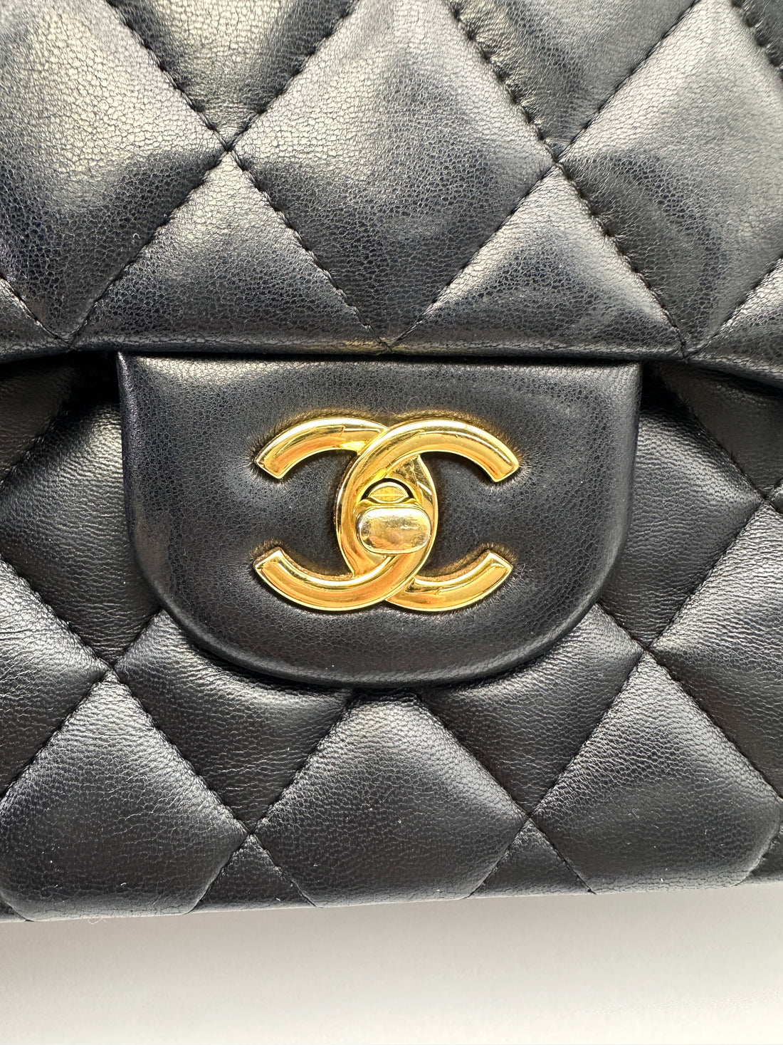 Chanel Classic Flap Black Quilted Lambskin Jumbo Shoulder Bag With Gold Buckle(18***88) CC2081