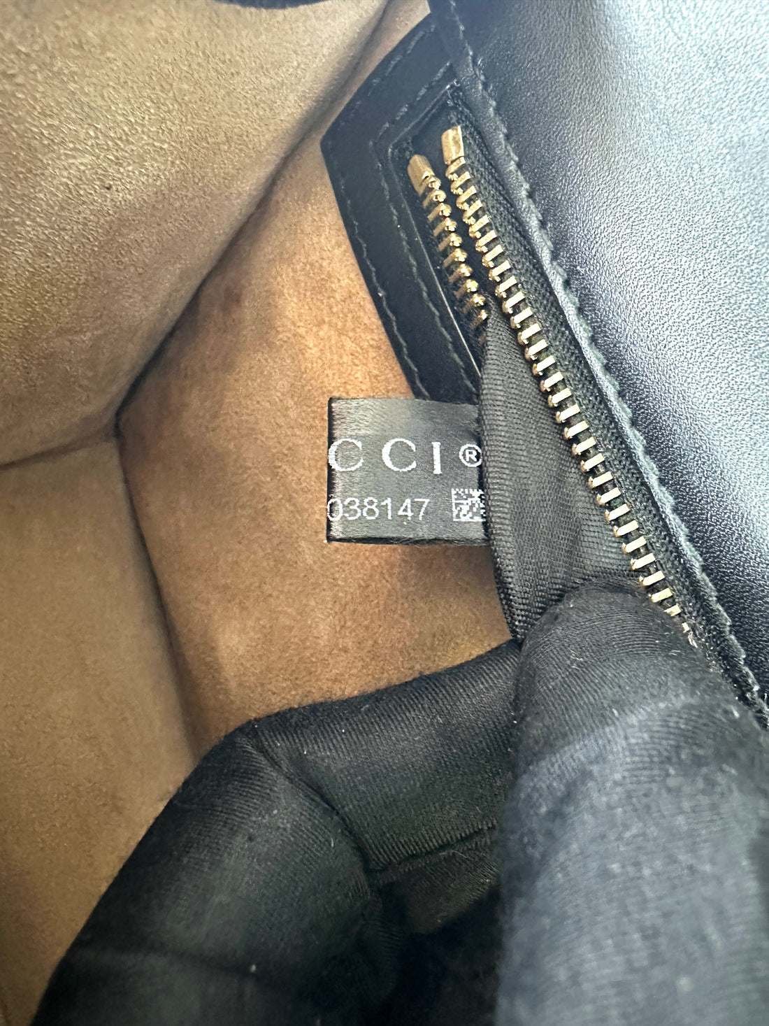 Gucci Sylvie Black Leather Medium Size Shoulder Bag GG1166