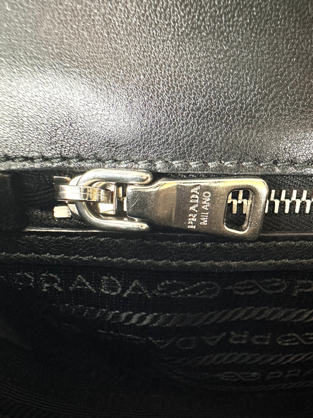Prada Nappa Gaufre Black Leather Chain Shoulder Bag PR423