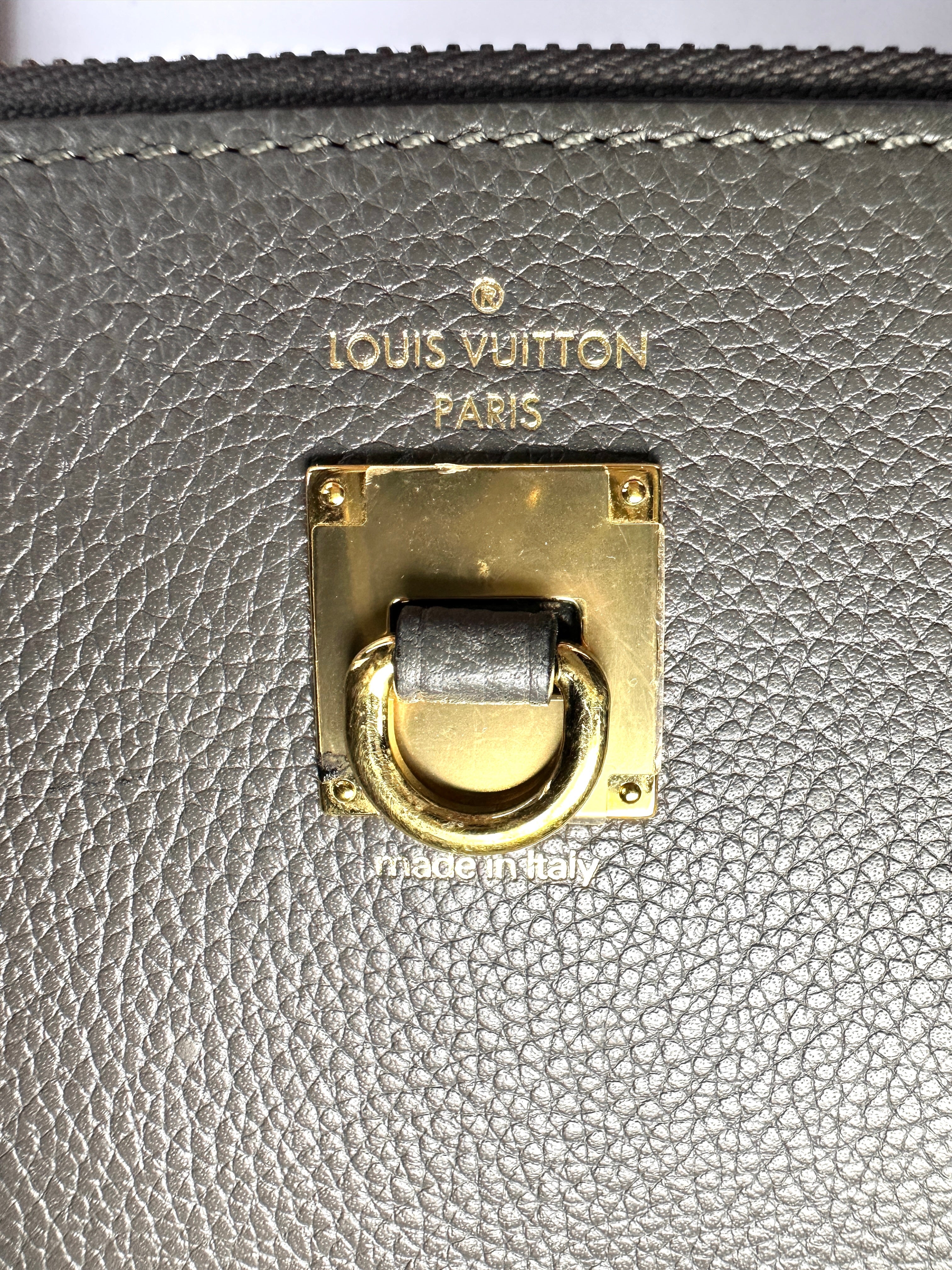 Louis Vuitton City Steamer Grey Grained Leather Handle Bag LV2922