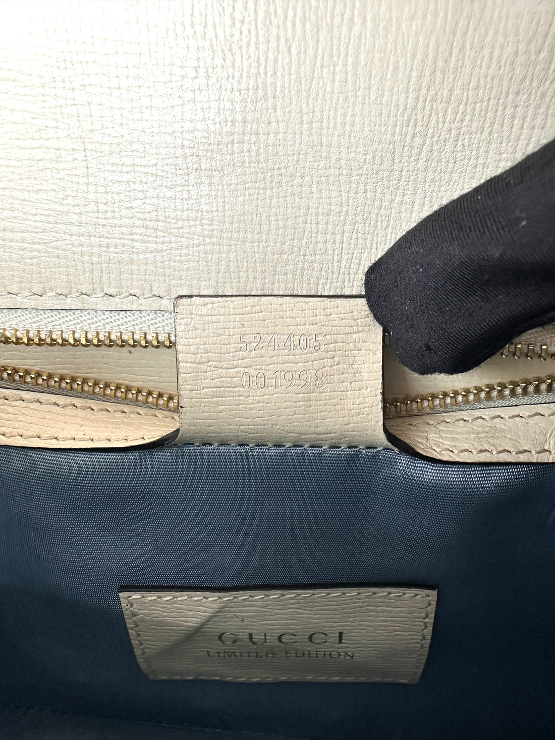 Gucci Sylvie Love Heart Stars GG Monogram Canvas Leather Medium Size Shoulder Bag GG1183