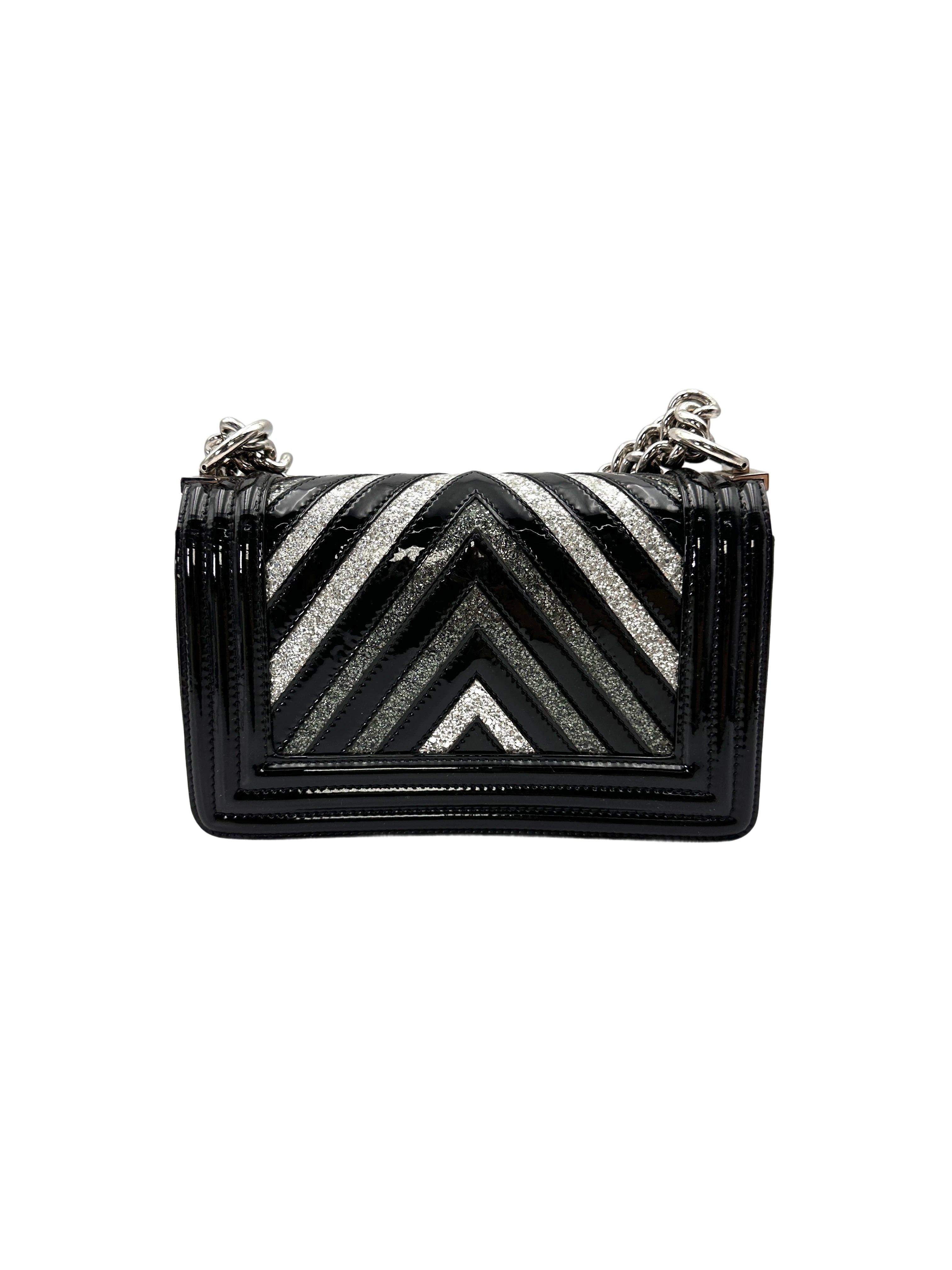 Chanel LeBoy Black Chevron V-Stitch Patent Leather Small Size Flap Bag(24***98) CC2089