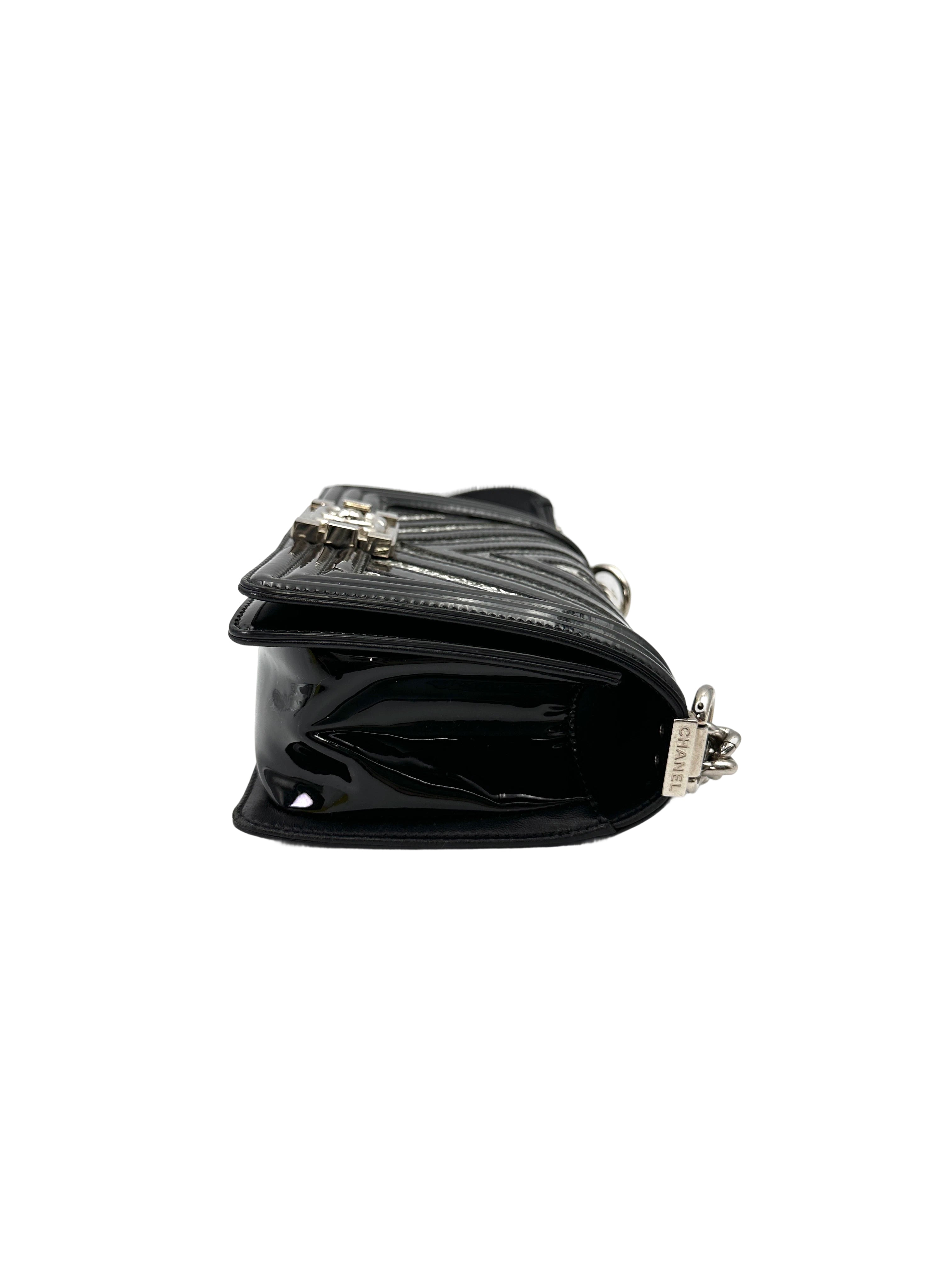 Chanel LeBoy Black Chevron V-Stitch Patent Leather Small Size Flap Bag(24***98) CC2089