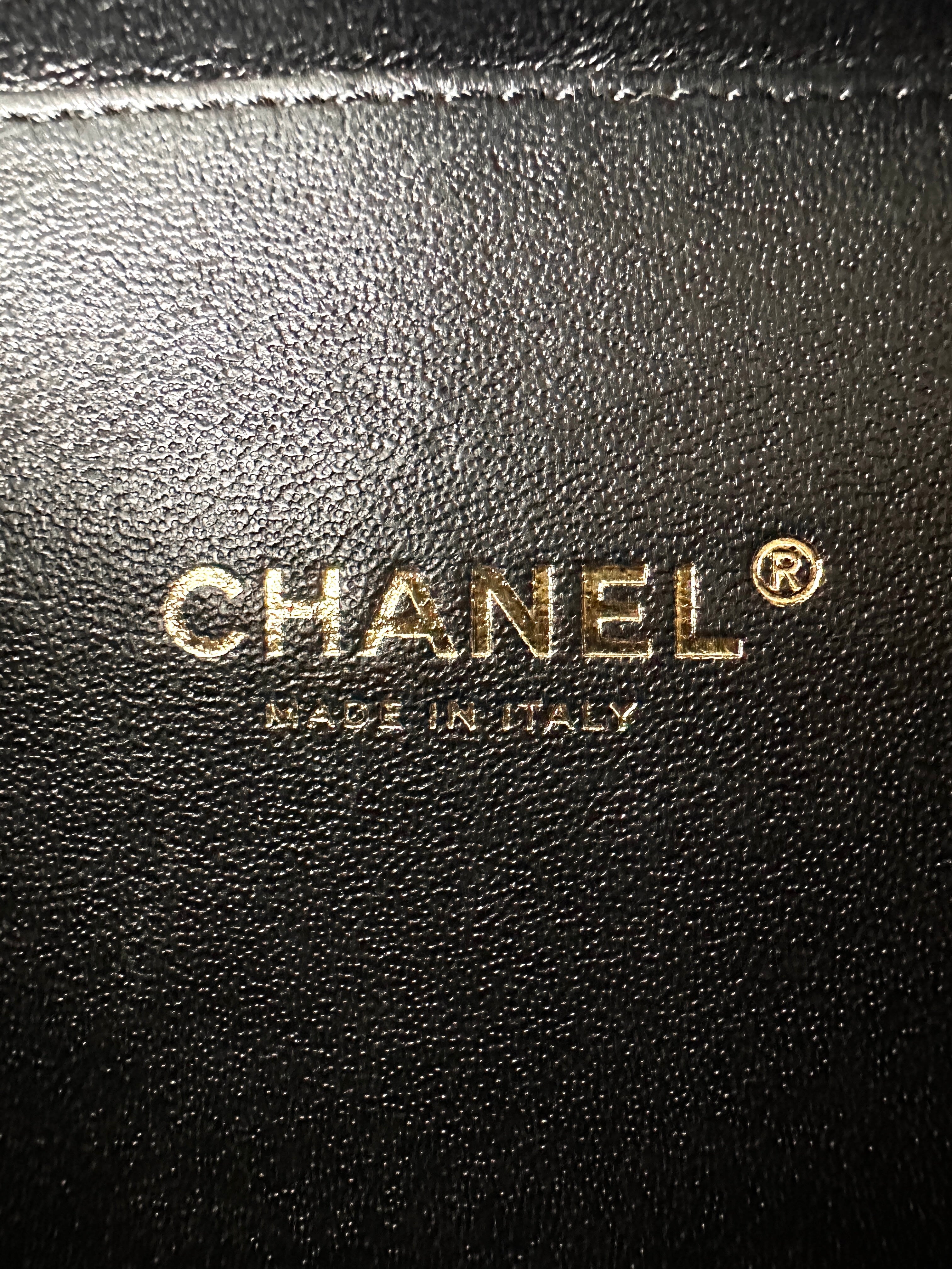 Chanel CC Filigree Black Quilted Leather Top Handle Vanity Case(26***53) CC2087