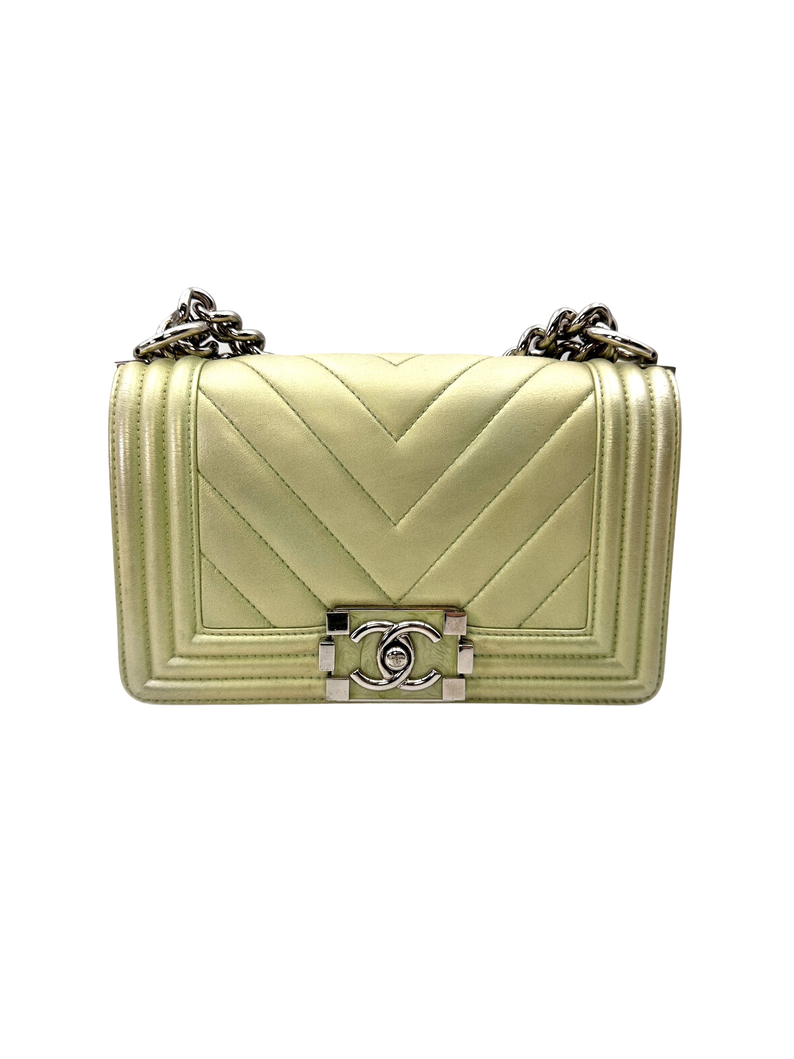Chanel LeBoy Metallic Iridescent Light Green Chevron Quilted Small Size Flap Bag(25***07) CC2091