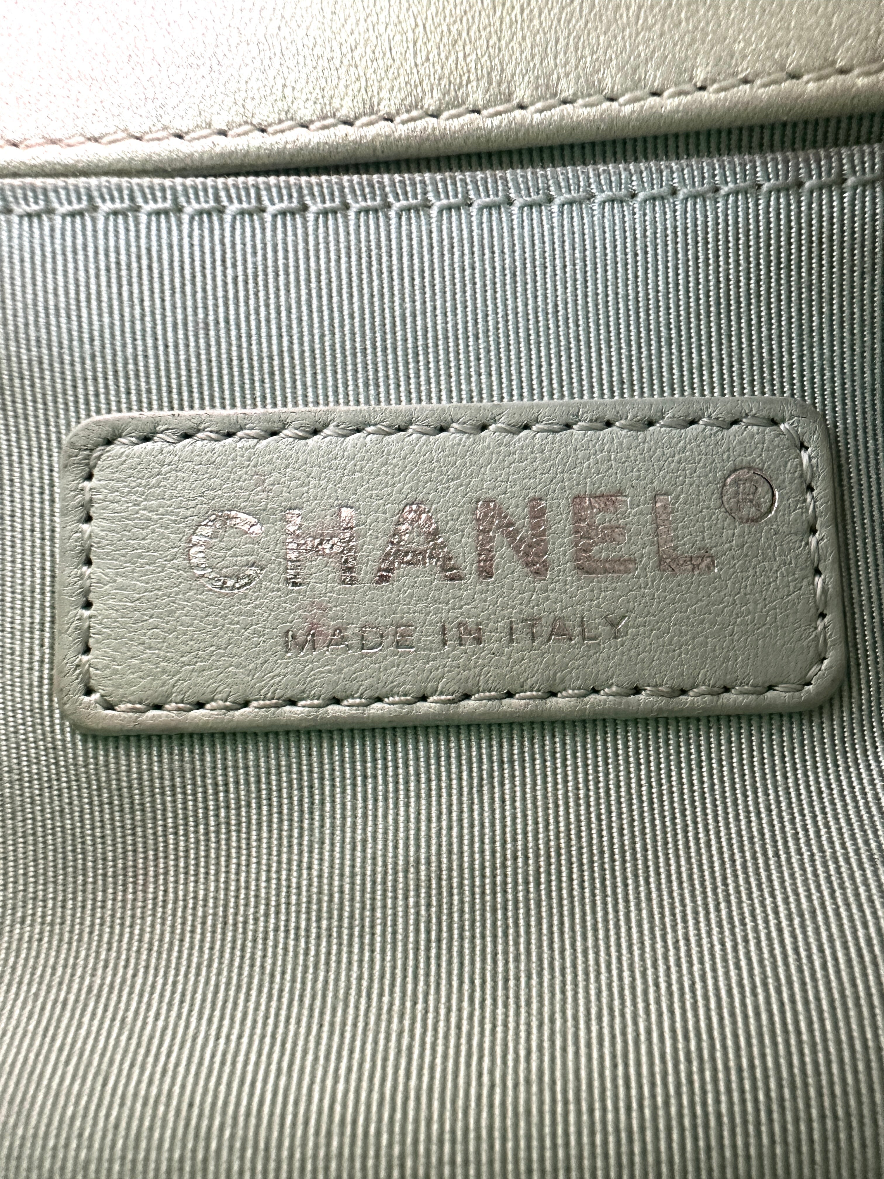 Chanel LeBoy Metallic Iridescent Light Green Chevron Quilted Small Size Flap Bag(25***07) CC2091