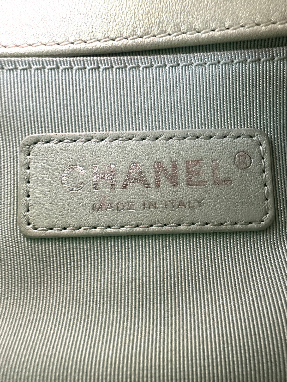 Chanel LeBoy Metallic Iridescent Light Green Chevron Quilted Small Size Flap Bag(25***07) CC2091