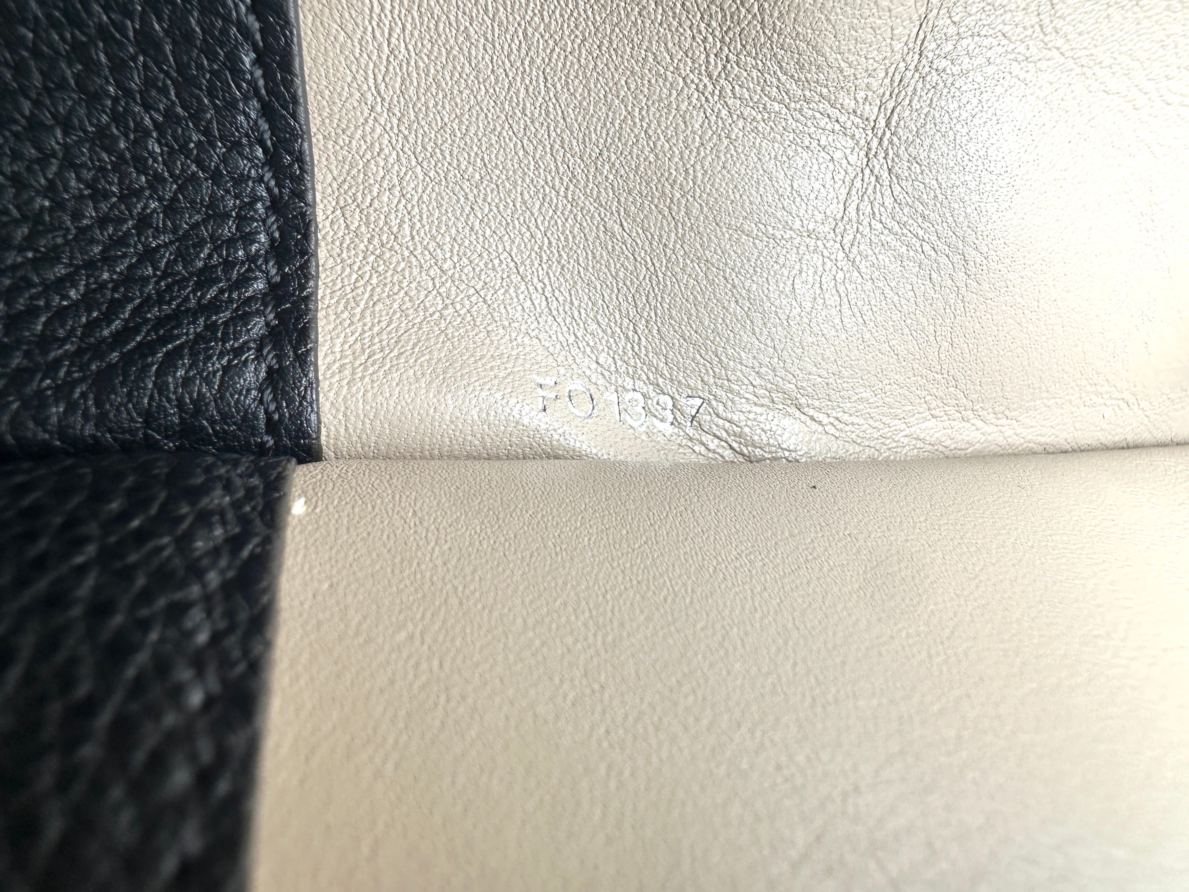 Louis Vuitton City Steamer MM Black/Grey Grained Leather Handle Bag LV2933