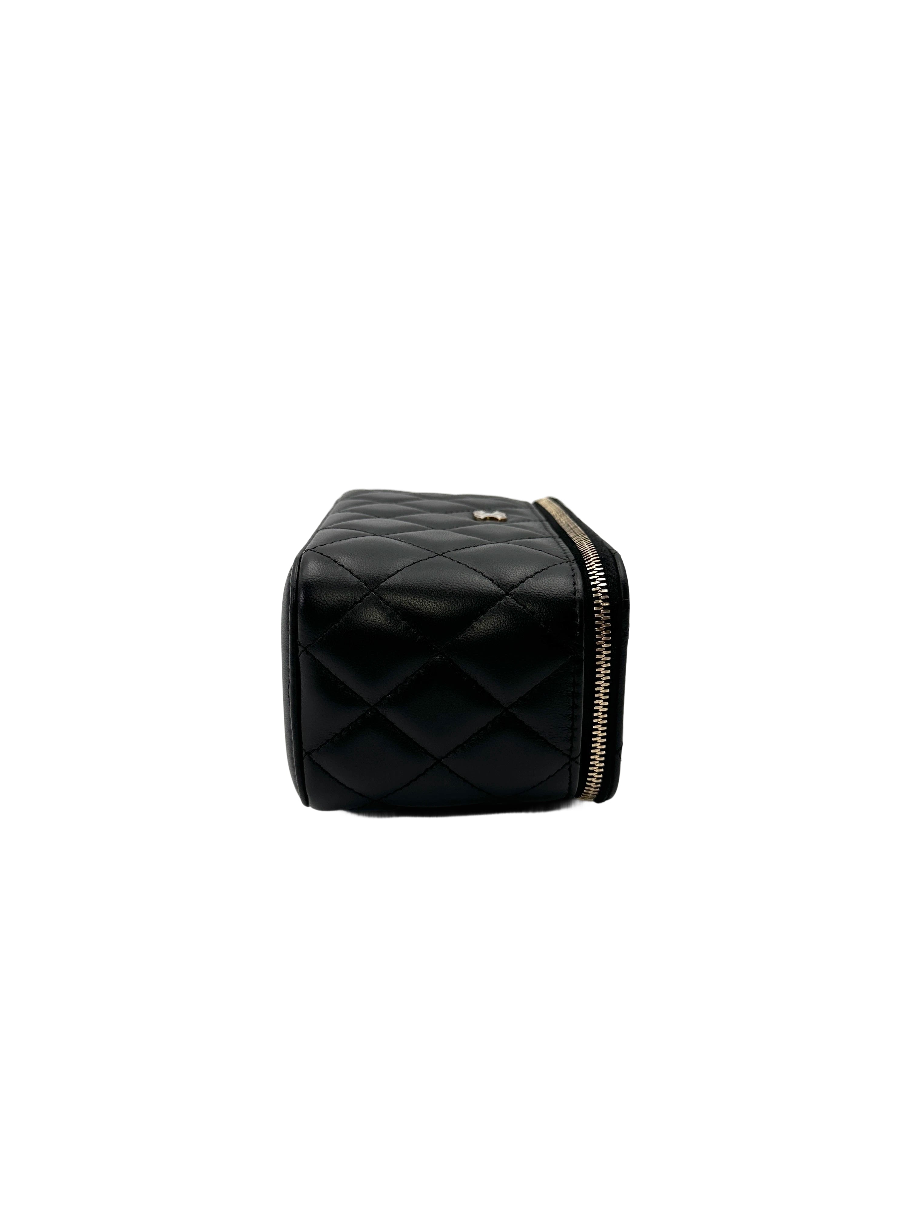 Chanel Black Quilted Lambskin Vanity Case(31***24) CC2103