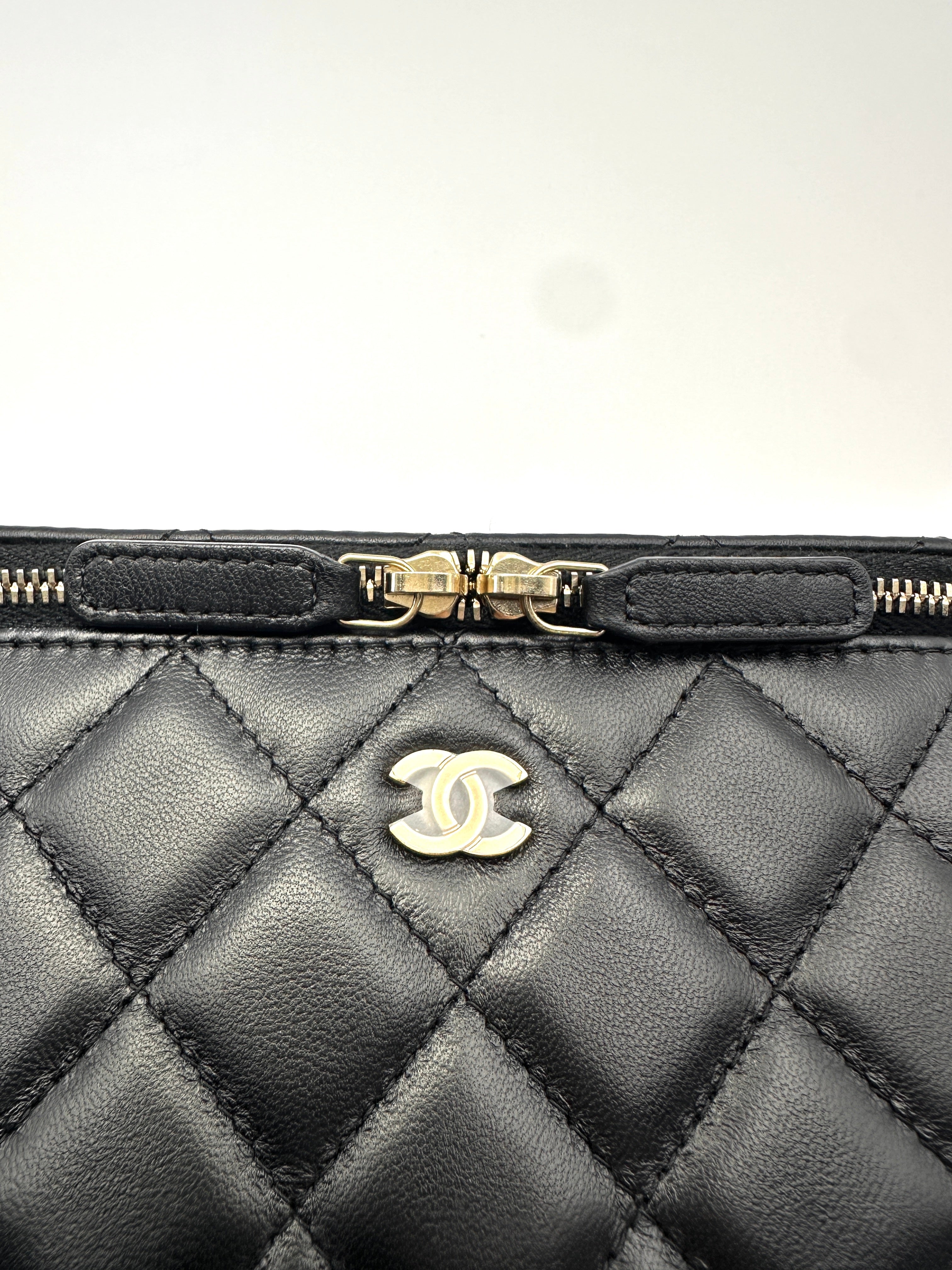 Chanel Black Quilted Lambskin Vanity Case(31***24) CC2103