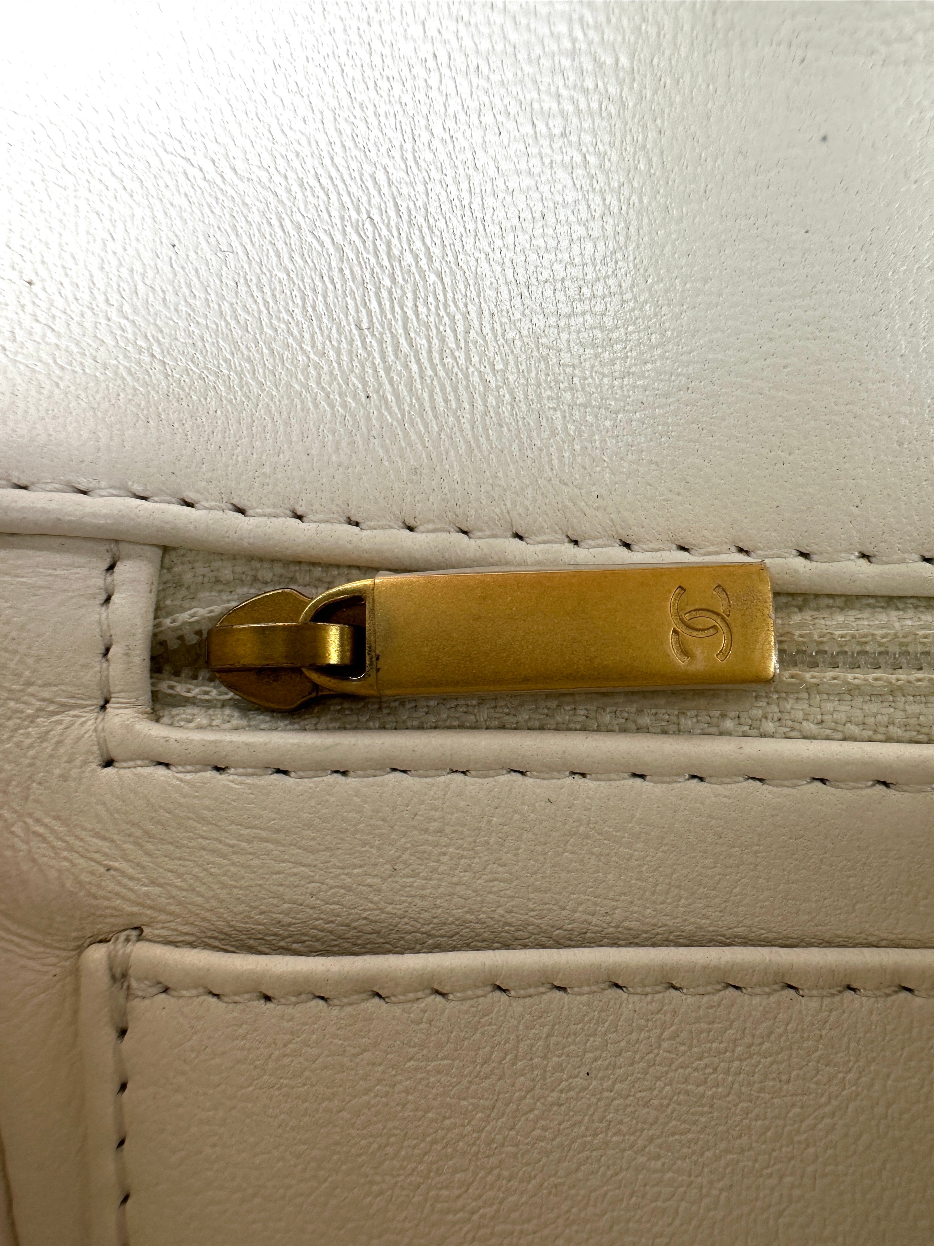Chanel White Quilted Leather Flap Bag With Gold Hardware(L2***GE) CC2104