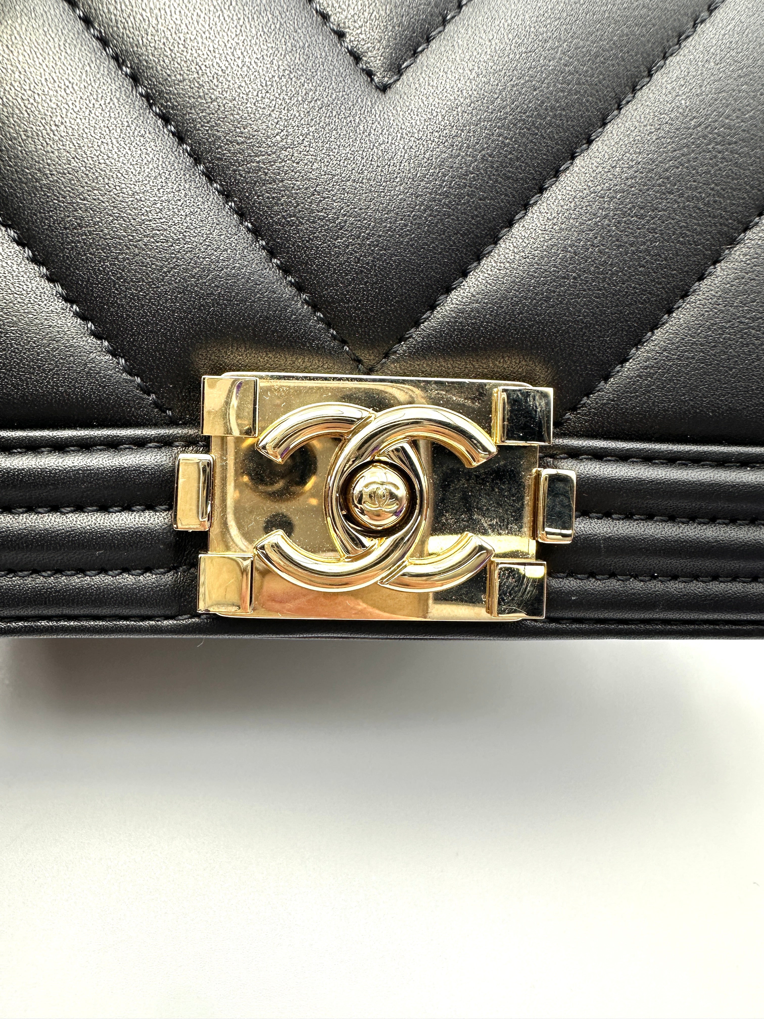 Chanel LeBoy Black Chevron Quilted Leather Mini Flap Bag With Gold Buckle(JC***X8) CC2105