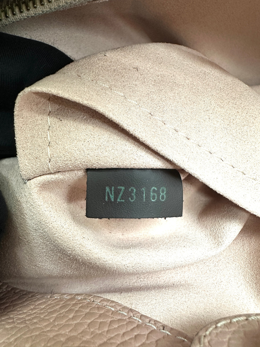 Louis Vuitton Brittany Damier Ebene Handle Bag LV2938