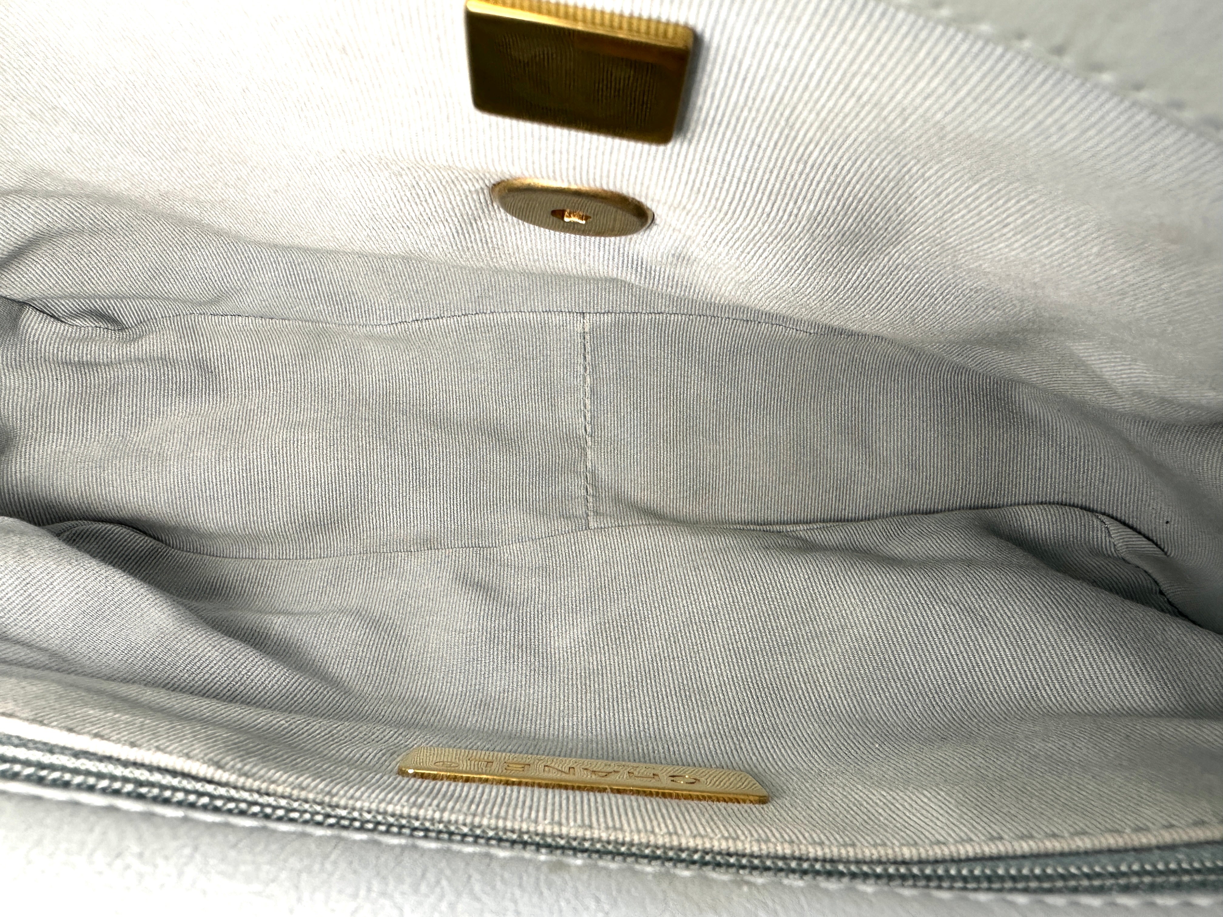 Chanel 19Bag Light Blue Quilted Lambskin Flap Bag With Gold Buckle(J5***HC) CC2107