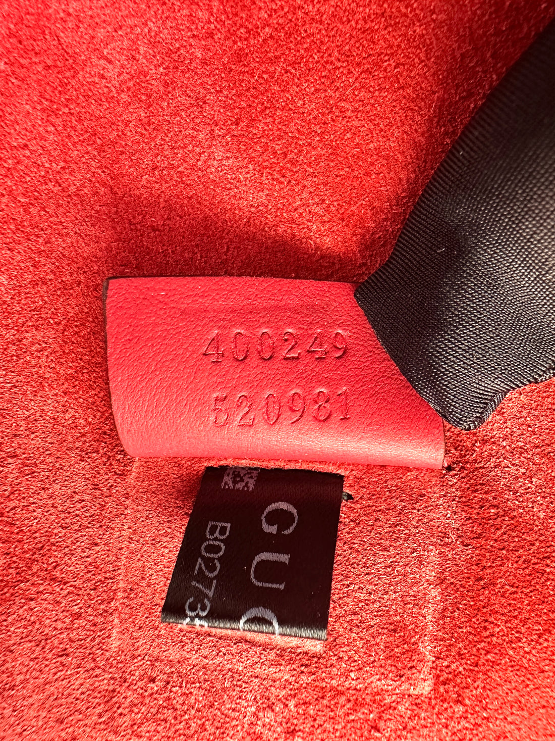 Gucci Dionysus GG Supreme Canvas Medium Size Shoulder Bag With Red Tirm GG1210