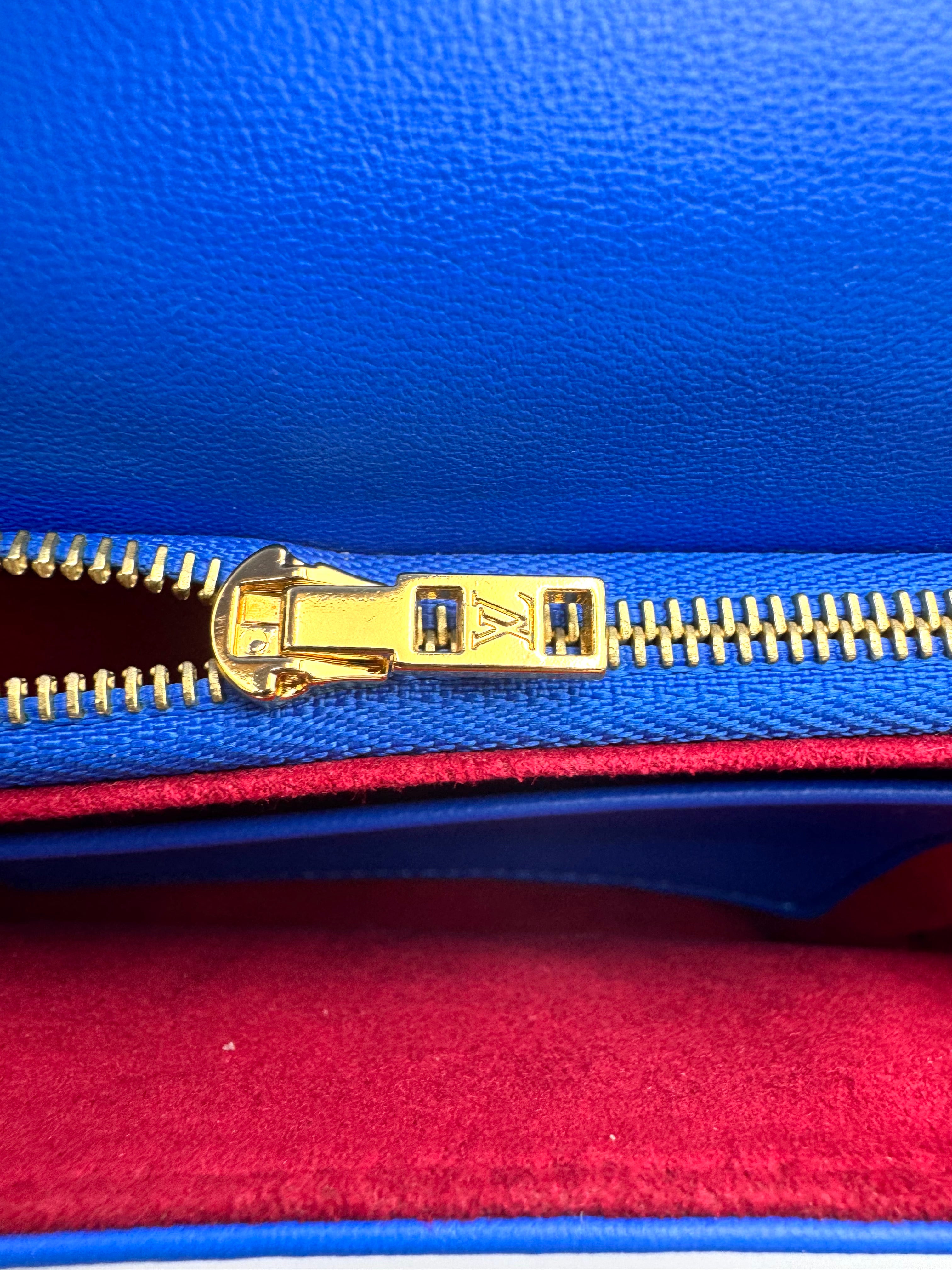 Louis Vuitton Pochette Coussin Blue/Red Monogram Embossed Leather Shoulder Bag LV2947
