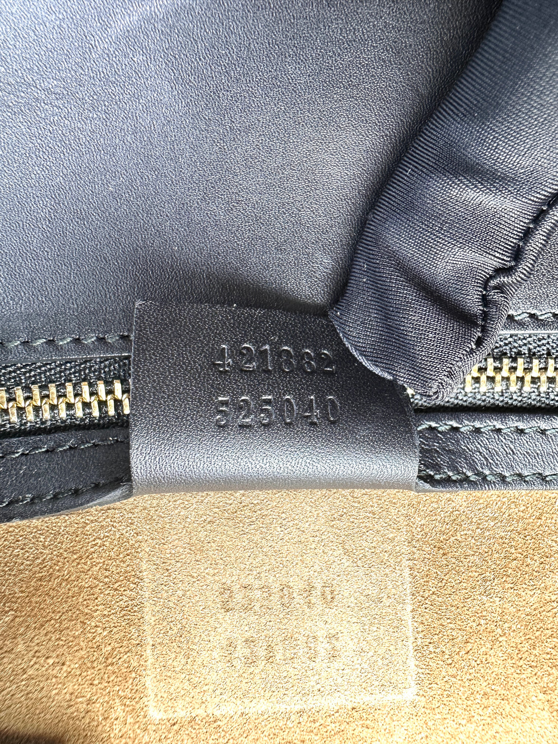 Gucci Sylvie Black Leather Medium Size Shoulder Bag GG1212