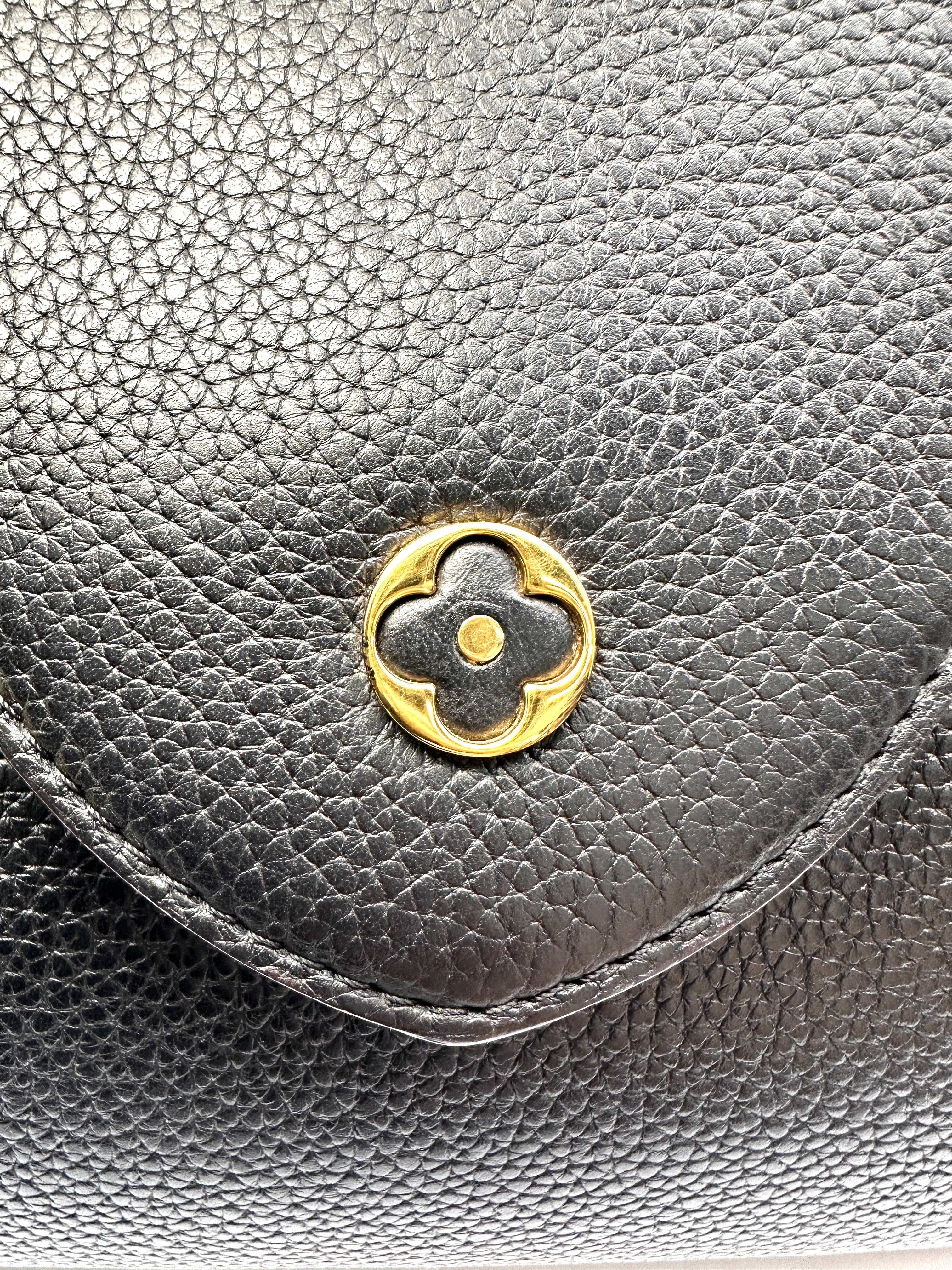 Louis Vuitton Capucines GM Black Leather Handle Bag LV2952