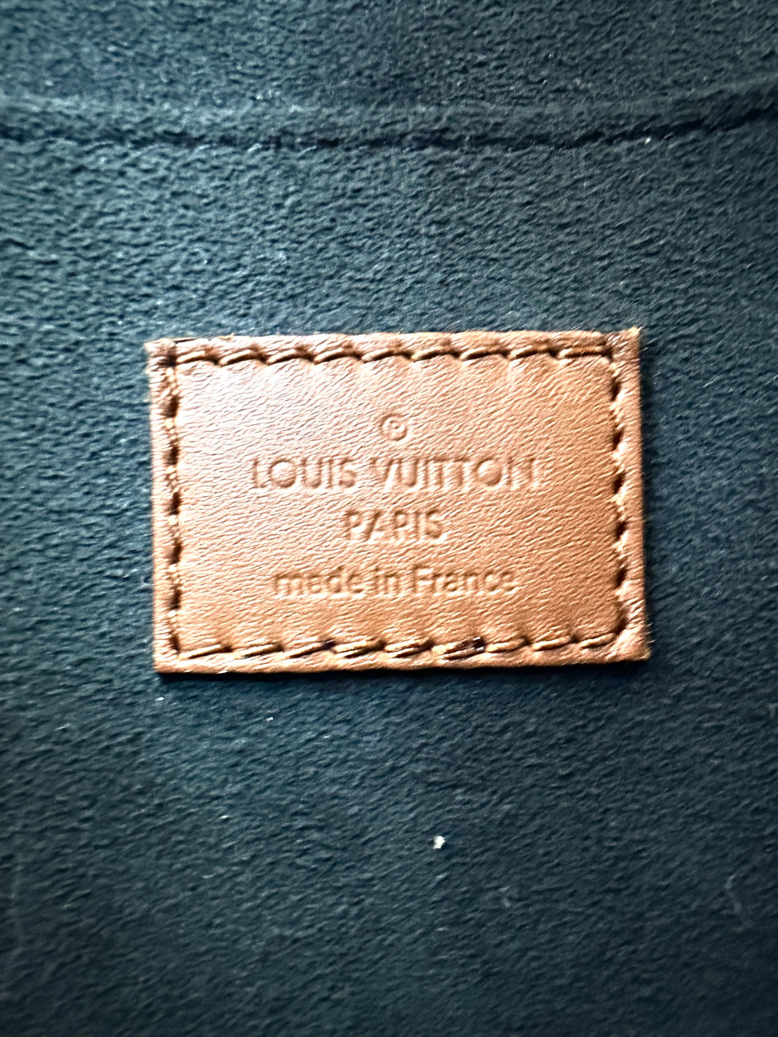 Louis Vuitton Dauphine MM Monogram Canvas Shoulder Bag LV2944
