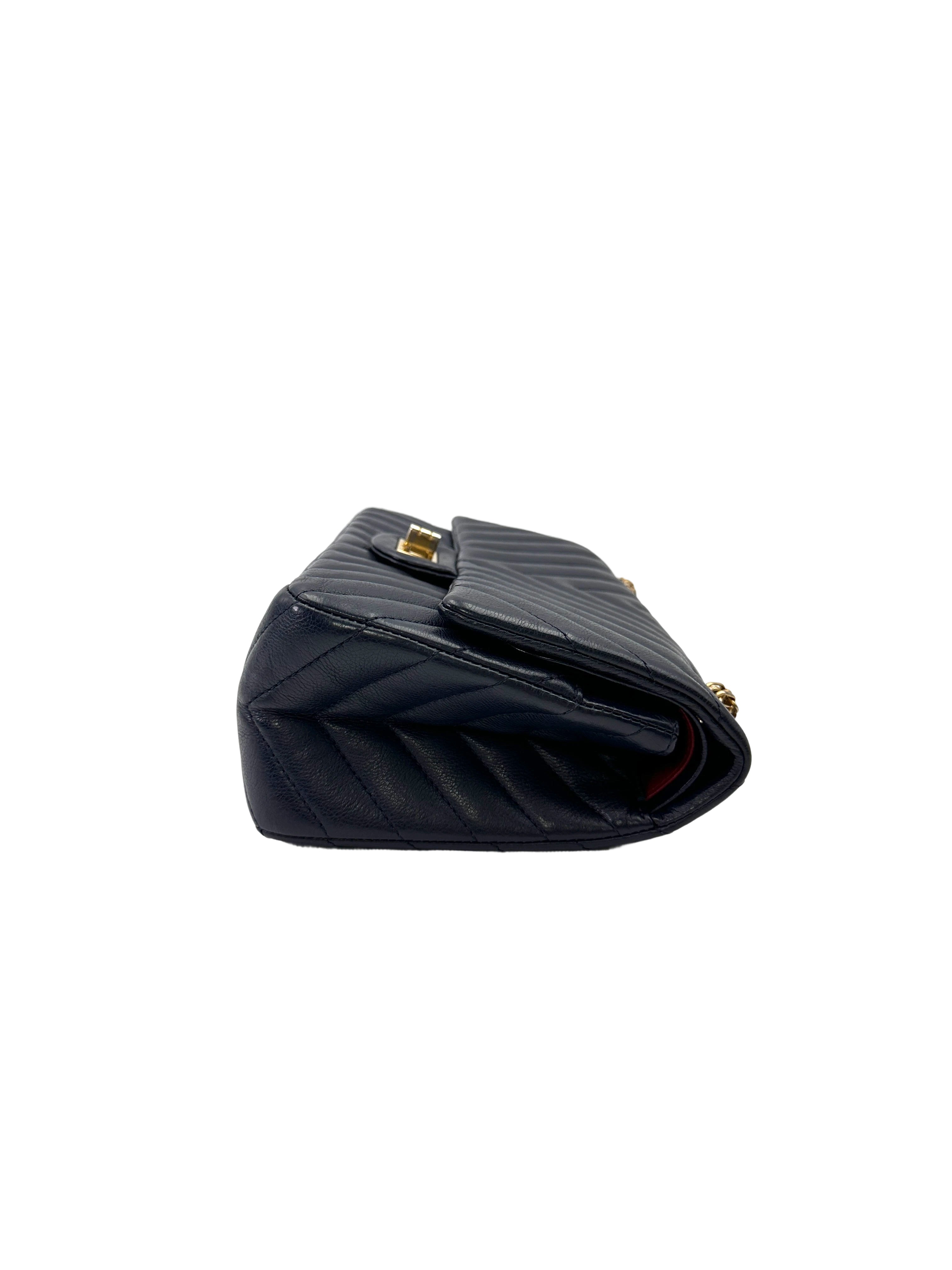 Chanel 2.55 Reissue Navy Chevron Quilted Calfskin Small Size Flap Bag(23***99) IRIS237