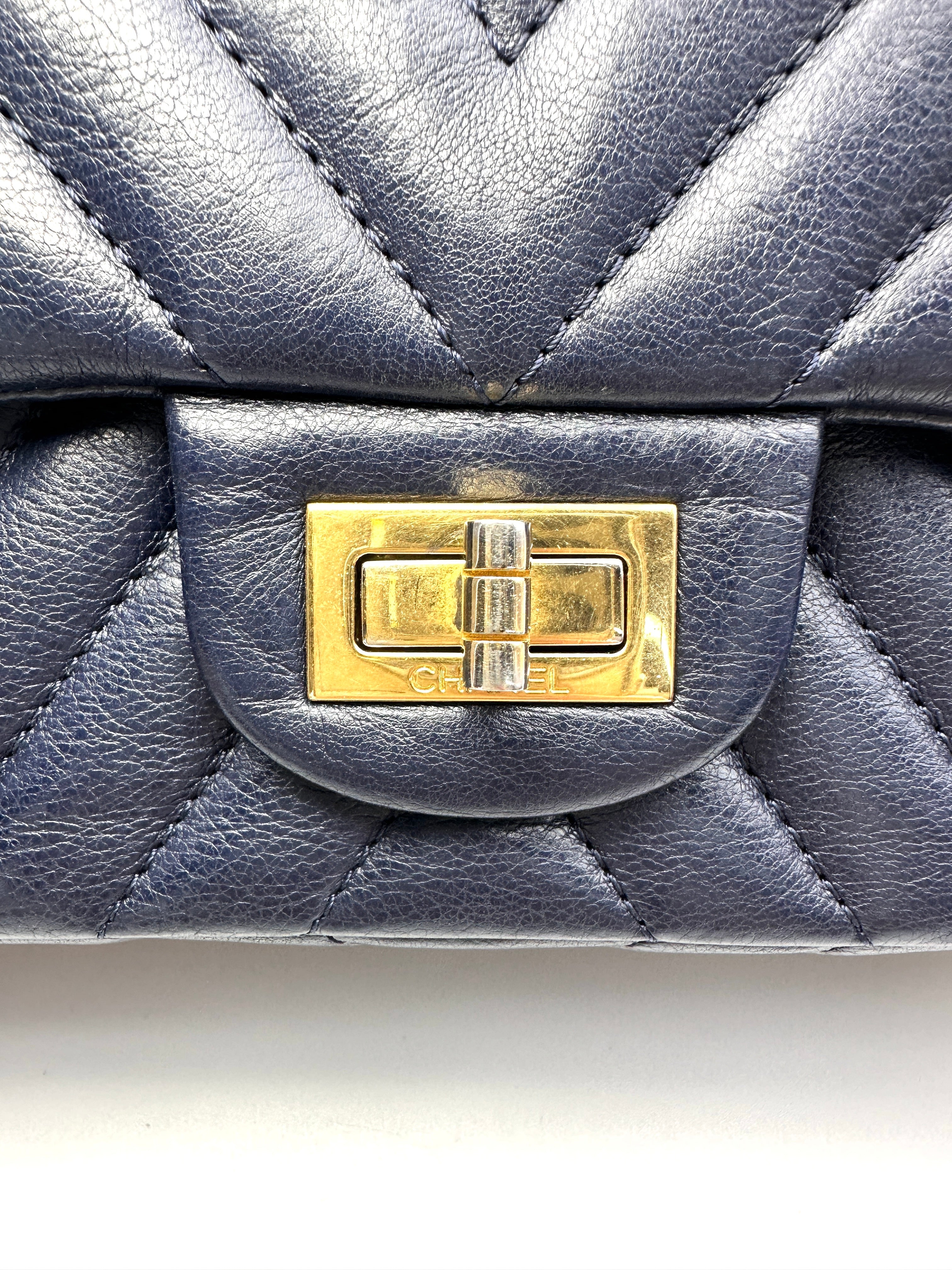 Chanel 2.55 Reissue Navy Chevron Quilted Calfskin Small Size Flap Bag(23***99) IRIS237