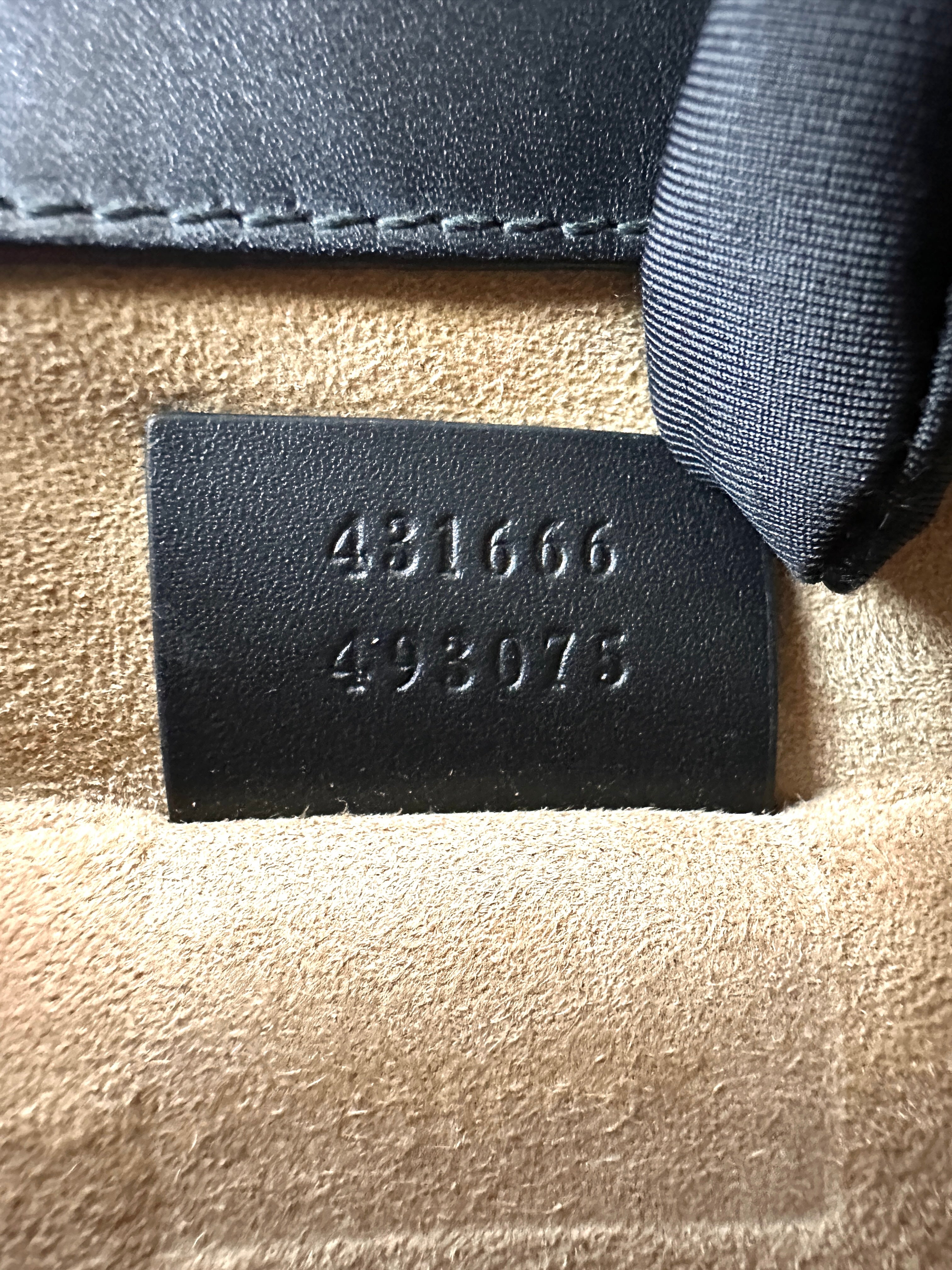 Gucci Sylvie Black Leather Small Size Shoulder Bag GG1238