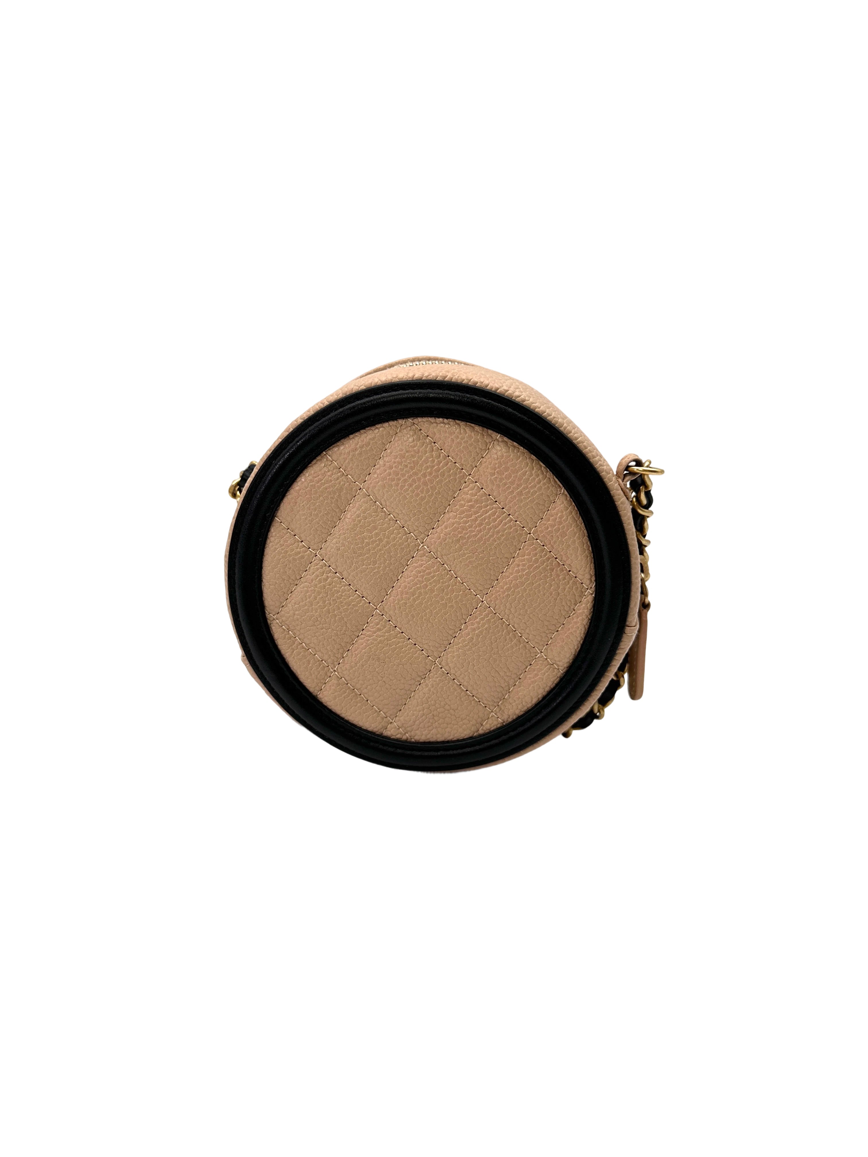 Chanel CC Filigree Beige/Black Quilted Leather Round Clutch(26***82) CC2116