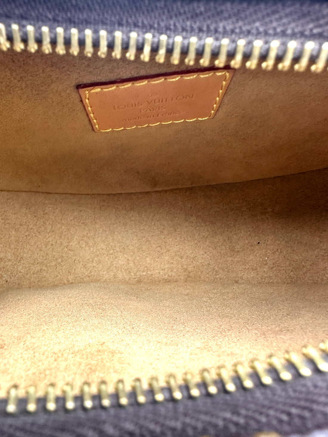 Louis Vuitton Loop Monogram Canvas Shoulder Bag LV2963