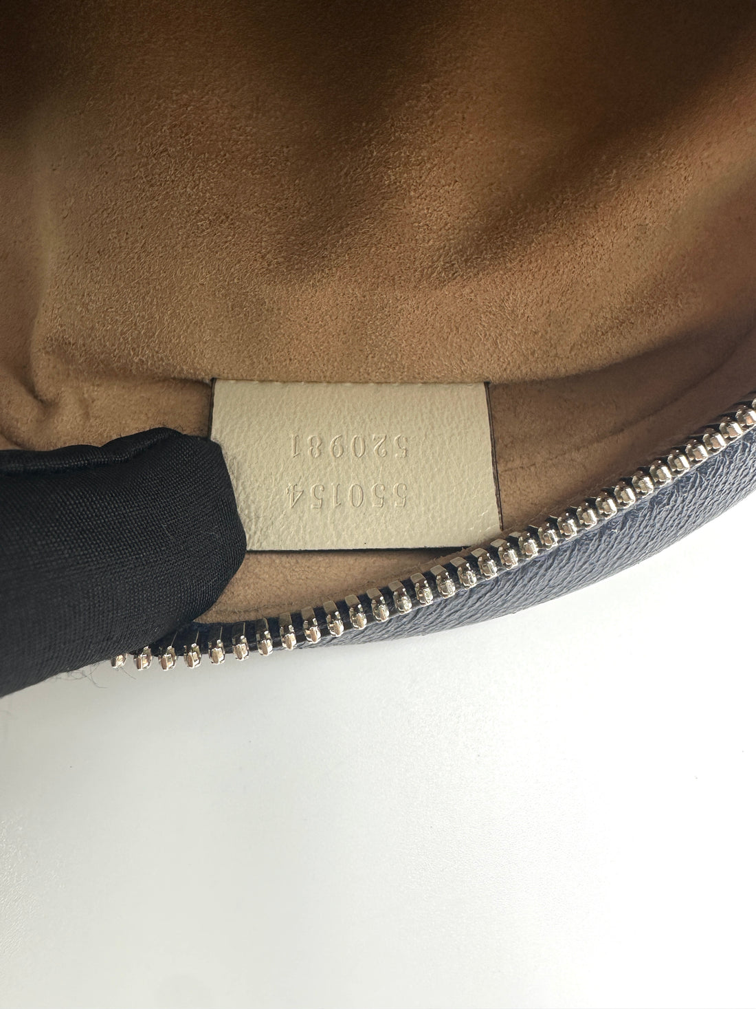 Gucci GG Marmont Navy Quilted Leather Round Clutch GG1251