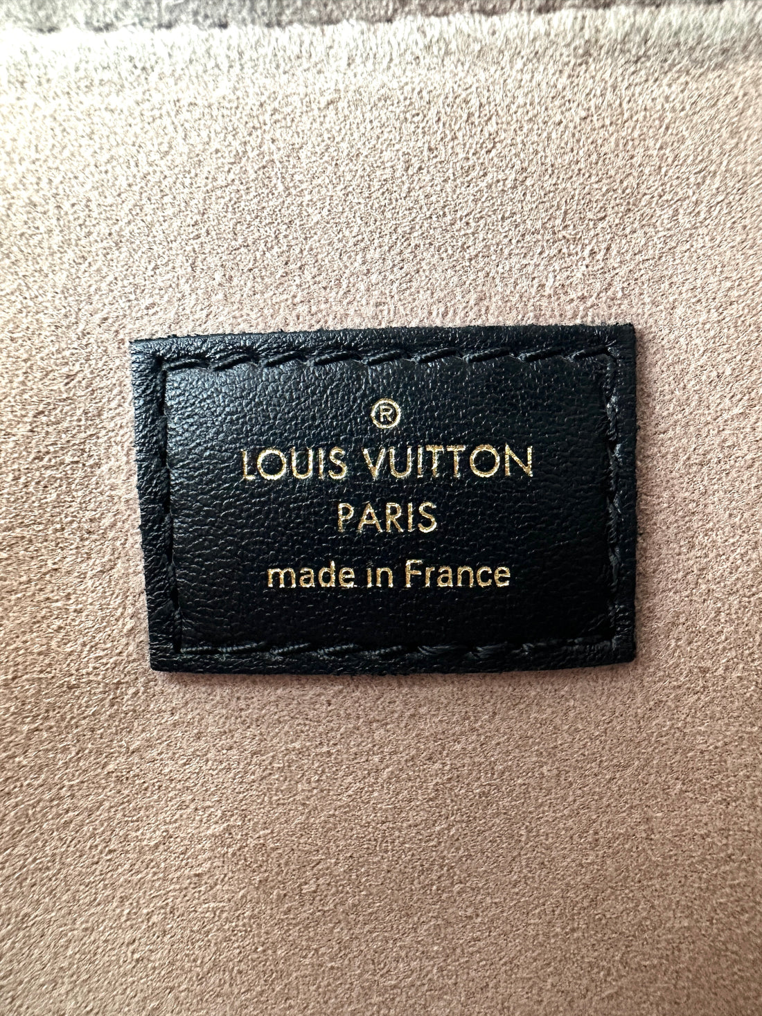 Louis Vuitton Coussin Black Monogram Embossed Leather Shoulder Bag LV2973
