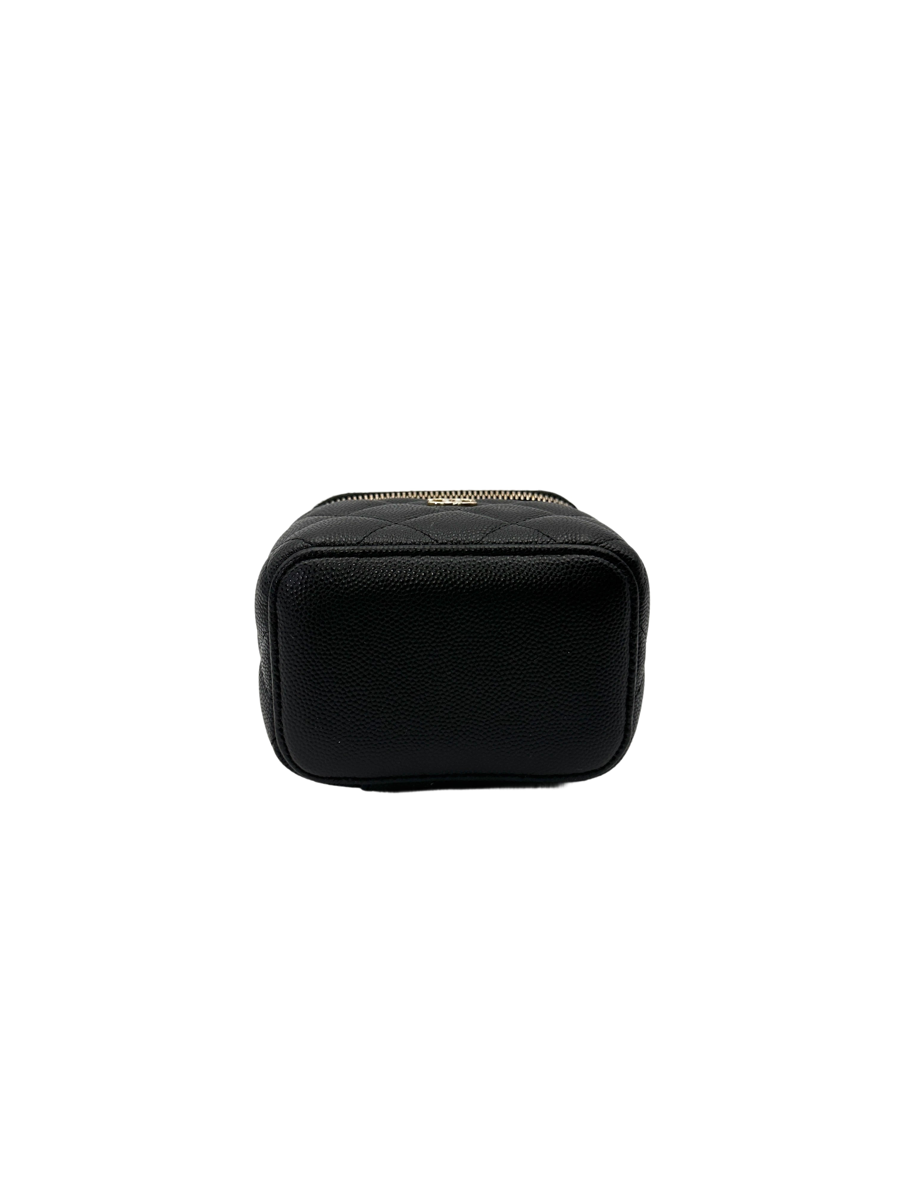 Chanel Black Quilted Leather Vanity Case(31***95) CC2120