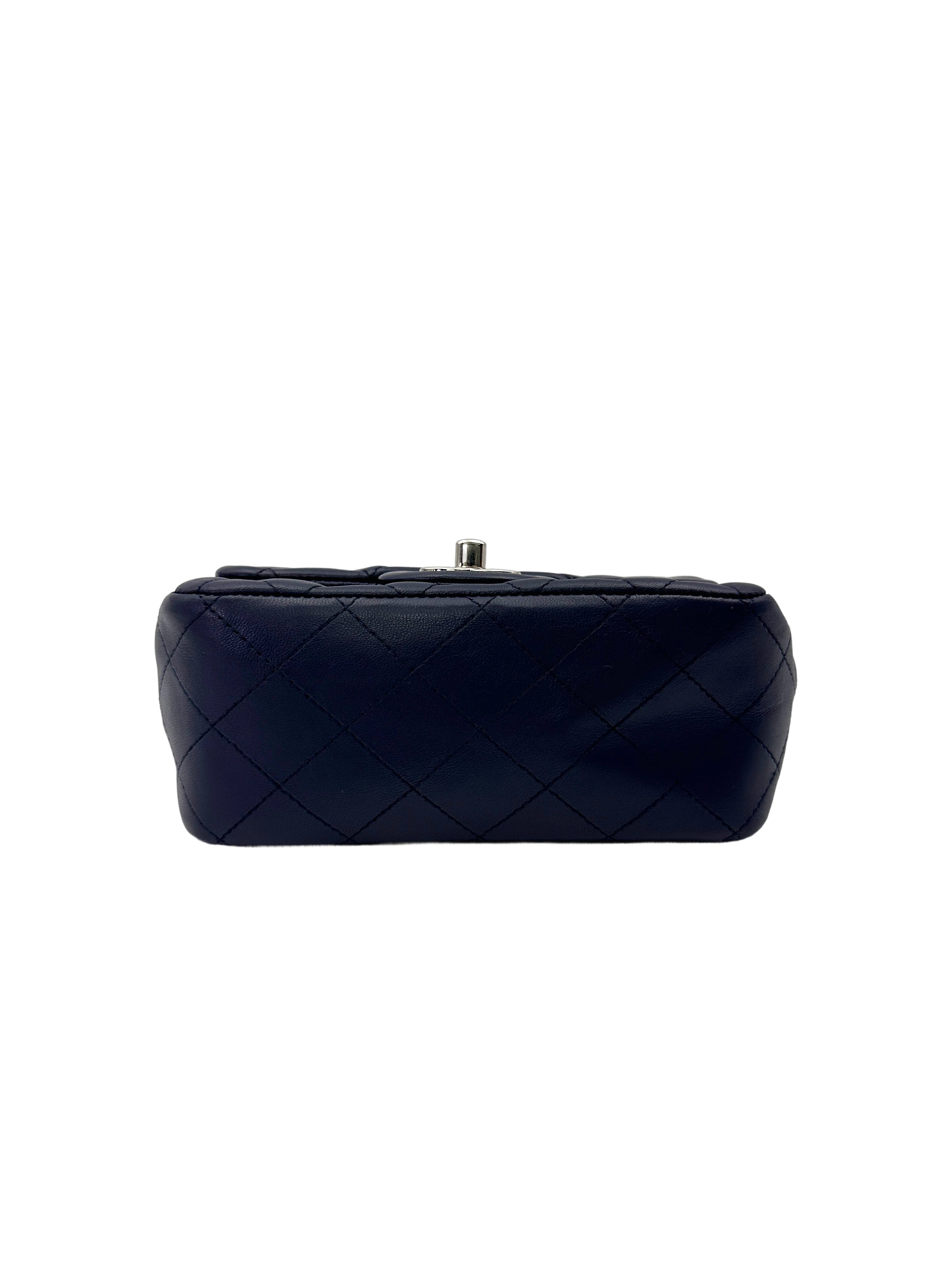 Chanel Classic Flap Navy Quilted Lambskin Mini Shoulder Bag(22***95) CC2121