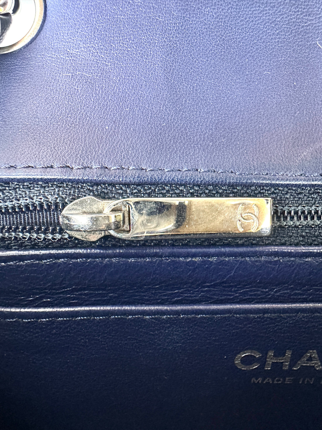 Chanel Classic Flap Navy Quilted Lambskin Mini Shoulder Bag(22***95) CC2121