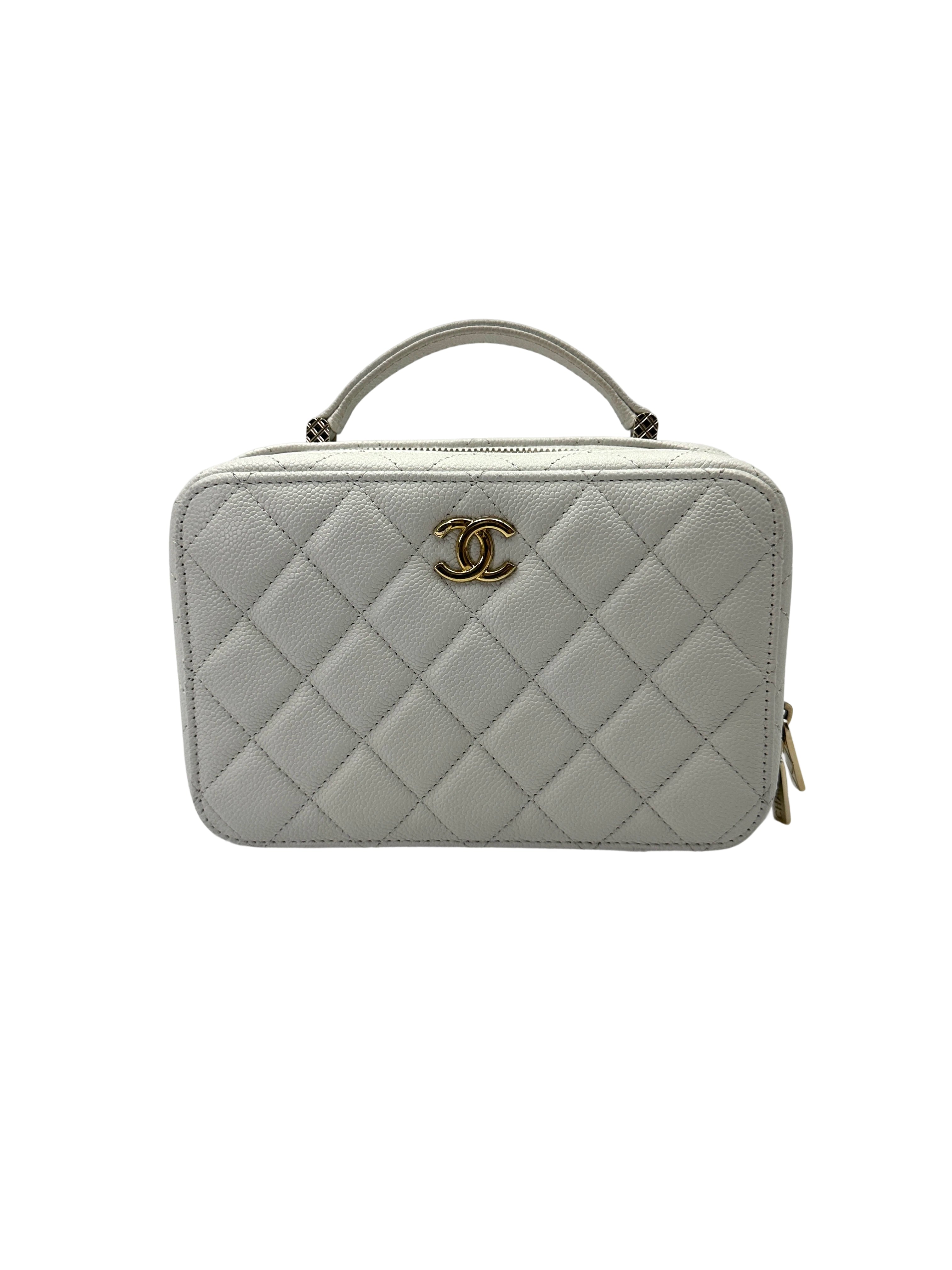 Chanel White Quilted Leather Top Handle Camera Bag(U8***22) CC2136